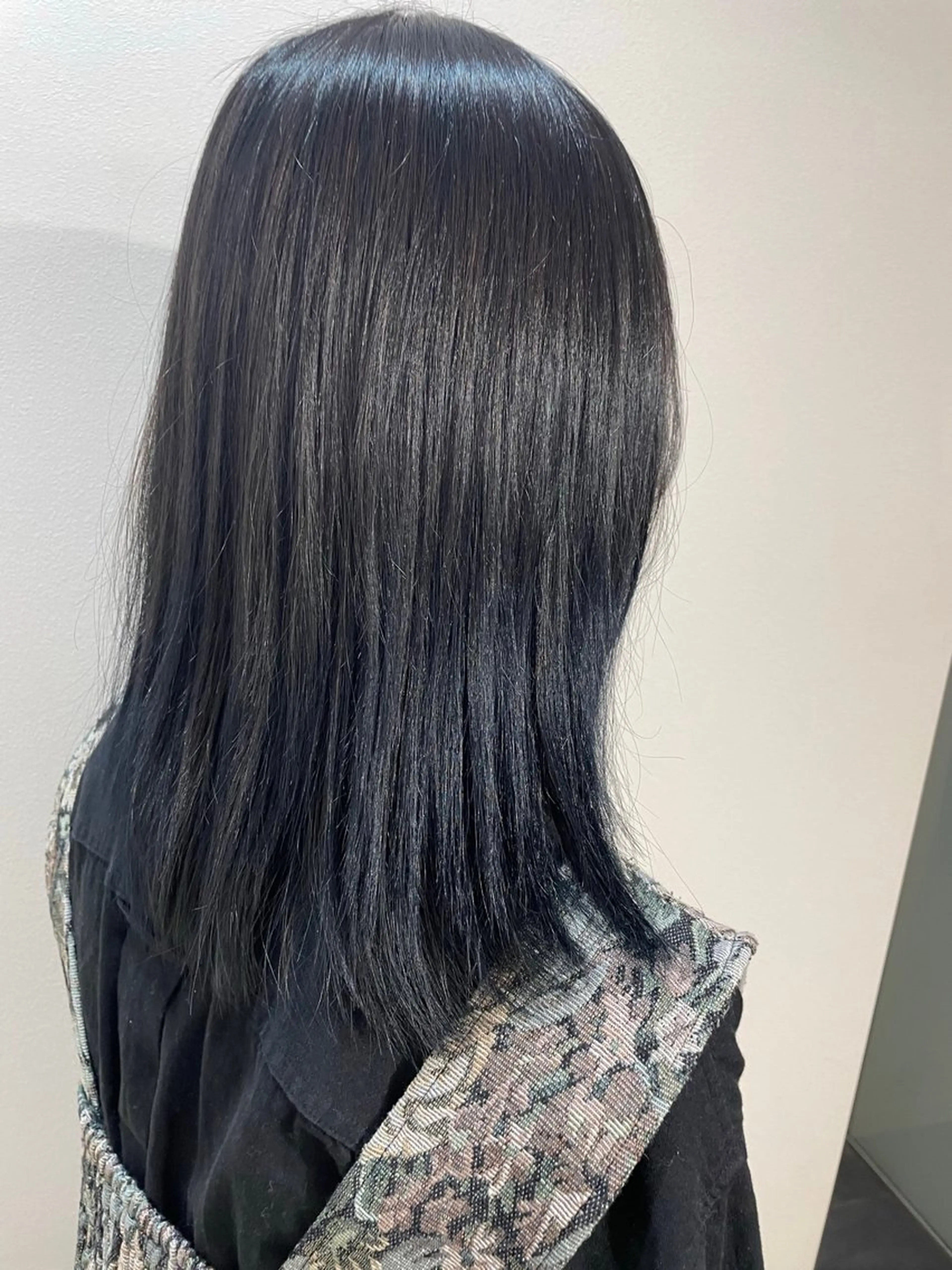 セミロング カラー 黒髪 グラデーションカラー miwa/ボブパーマ /モードボブのヘアスタイル