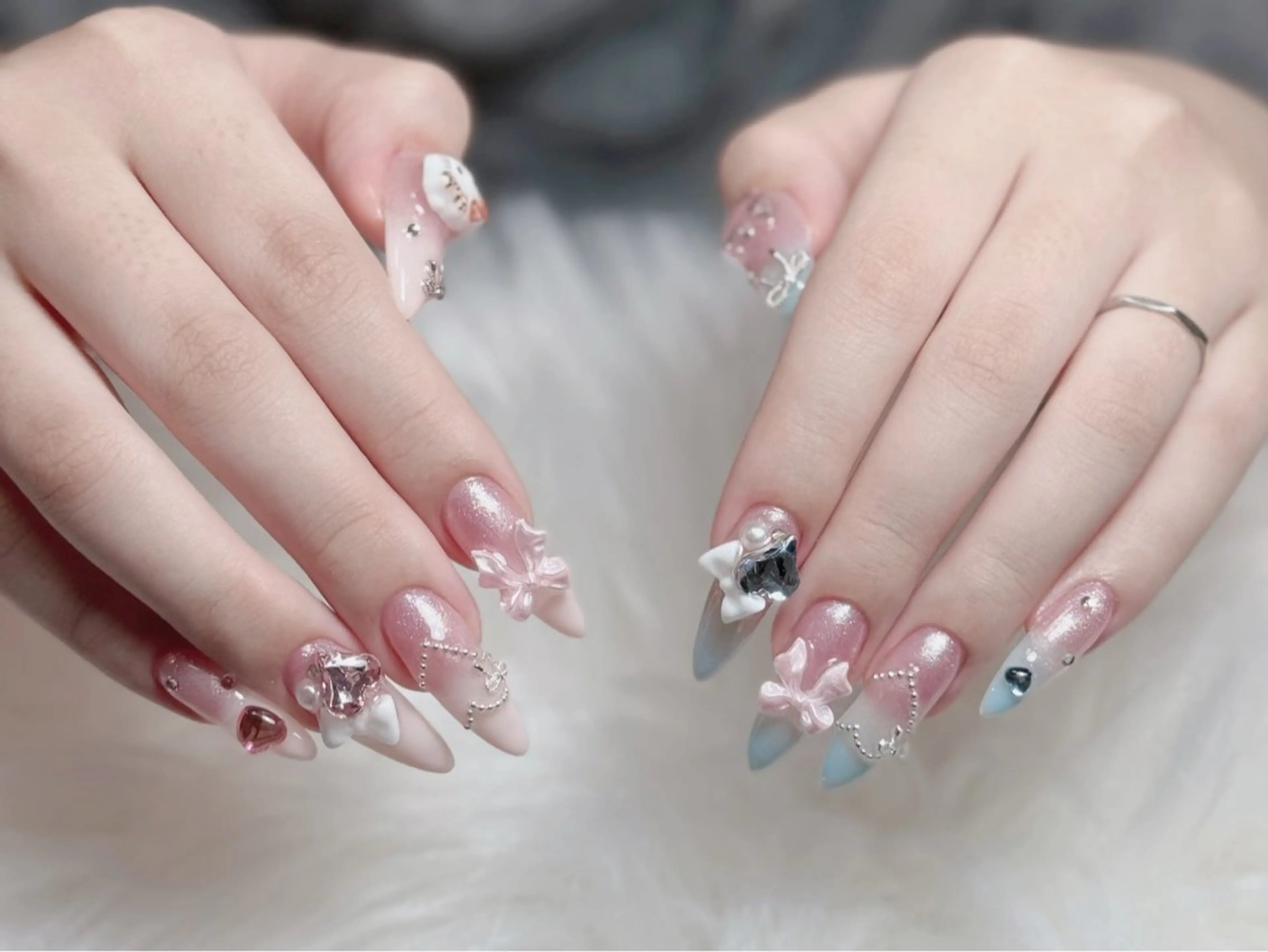 ネイル フレンチネイル ジェルネイル キラキラネイル 韓国ネイル マグネットネイル Julli NailStudioのネイルデザイン