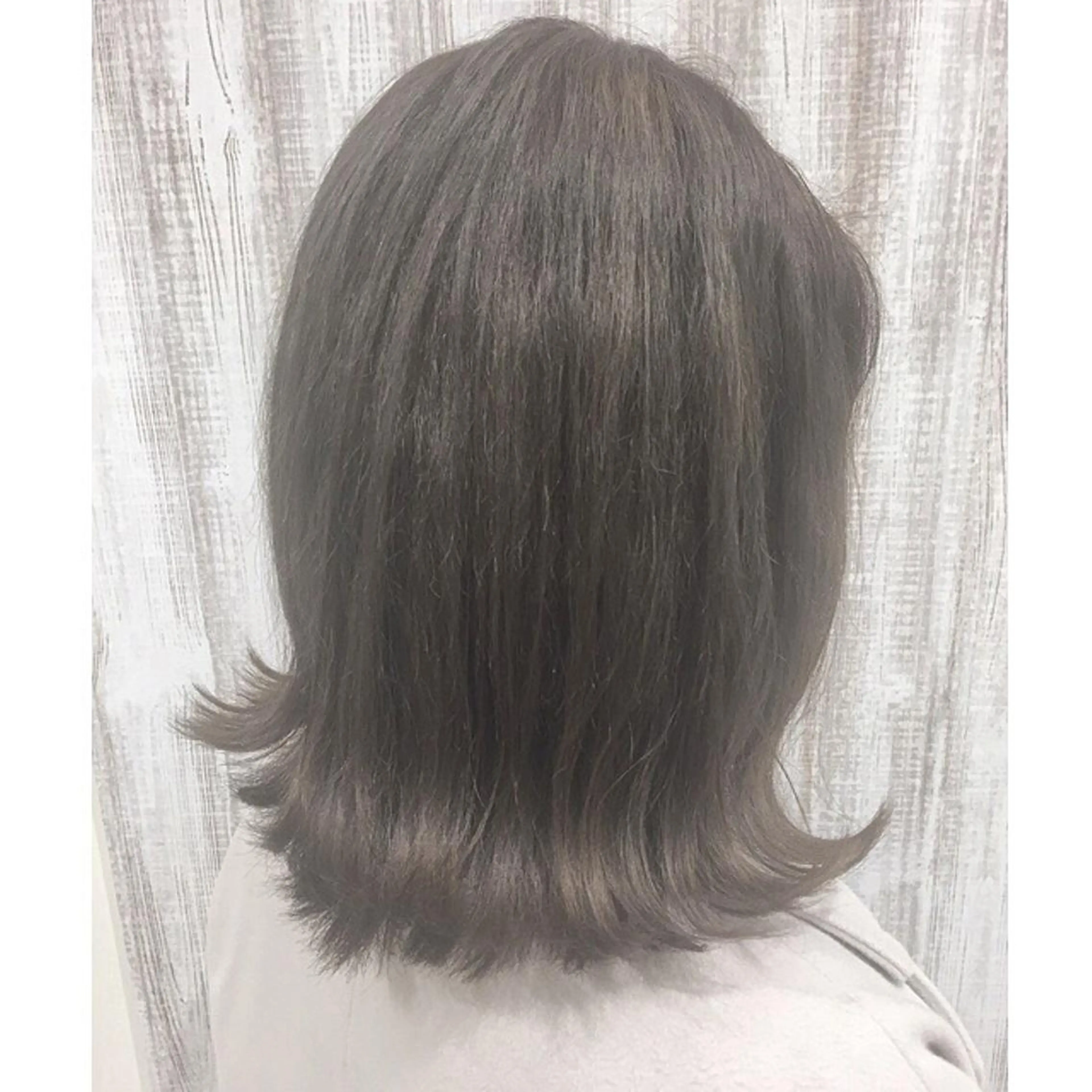 ミディアム カラー ヘアアレンジ グレージュ 透明感♡︎♡︎ 佐々木早苗のヘアスタイル