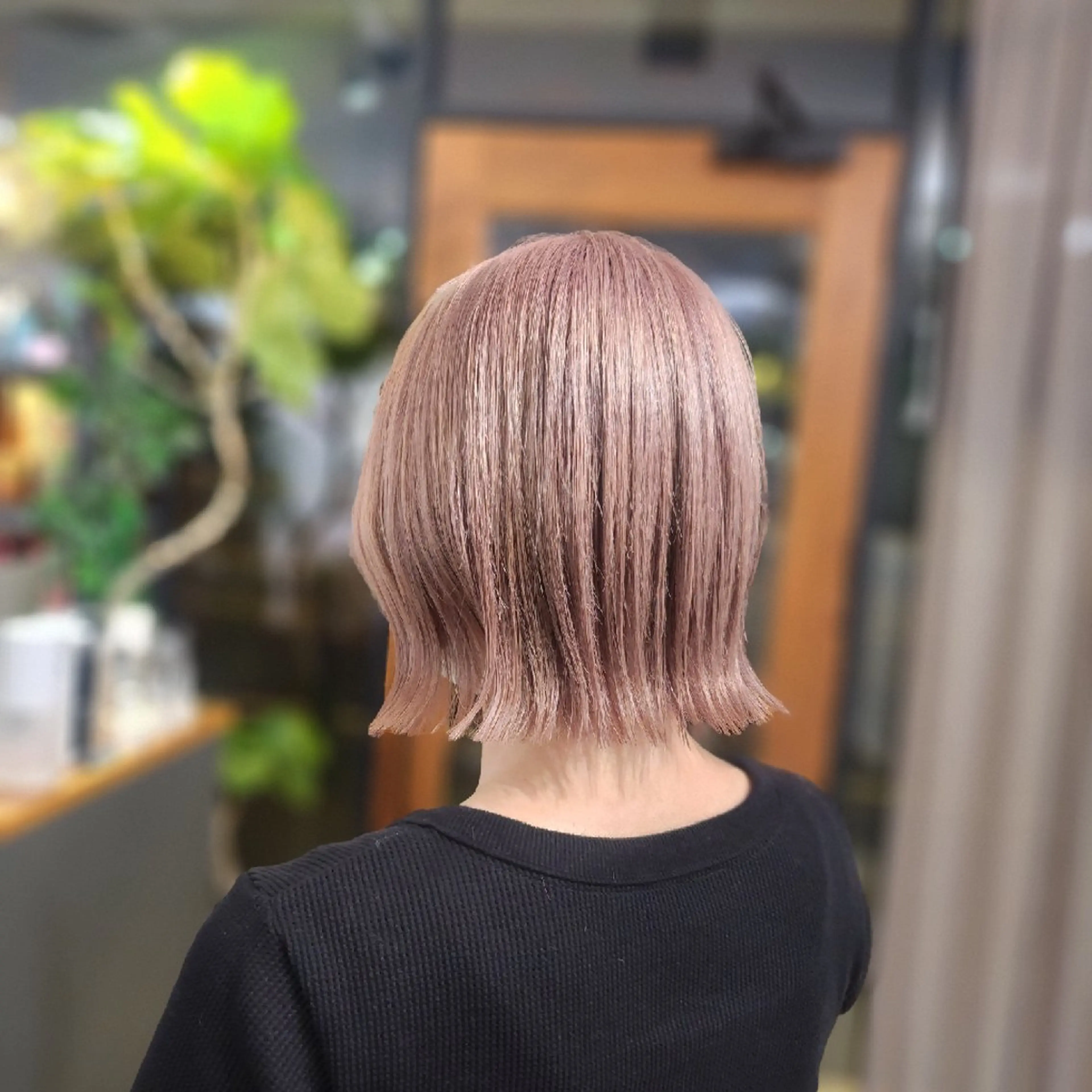 ショート カラー ベージュカラー ダブルカラー ホワイトベージュ 金田 拓也のヘアスタイル