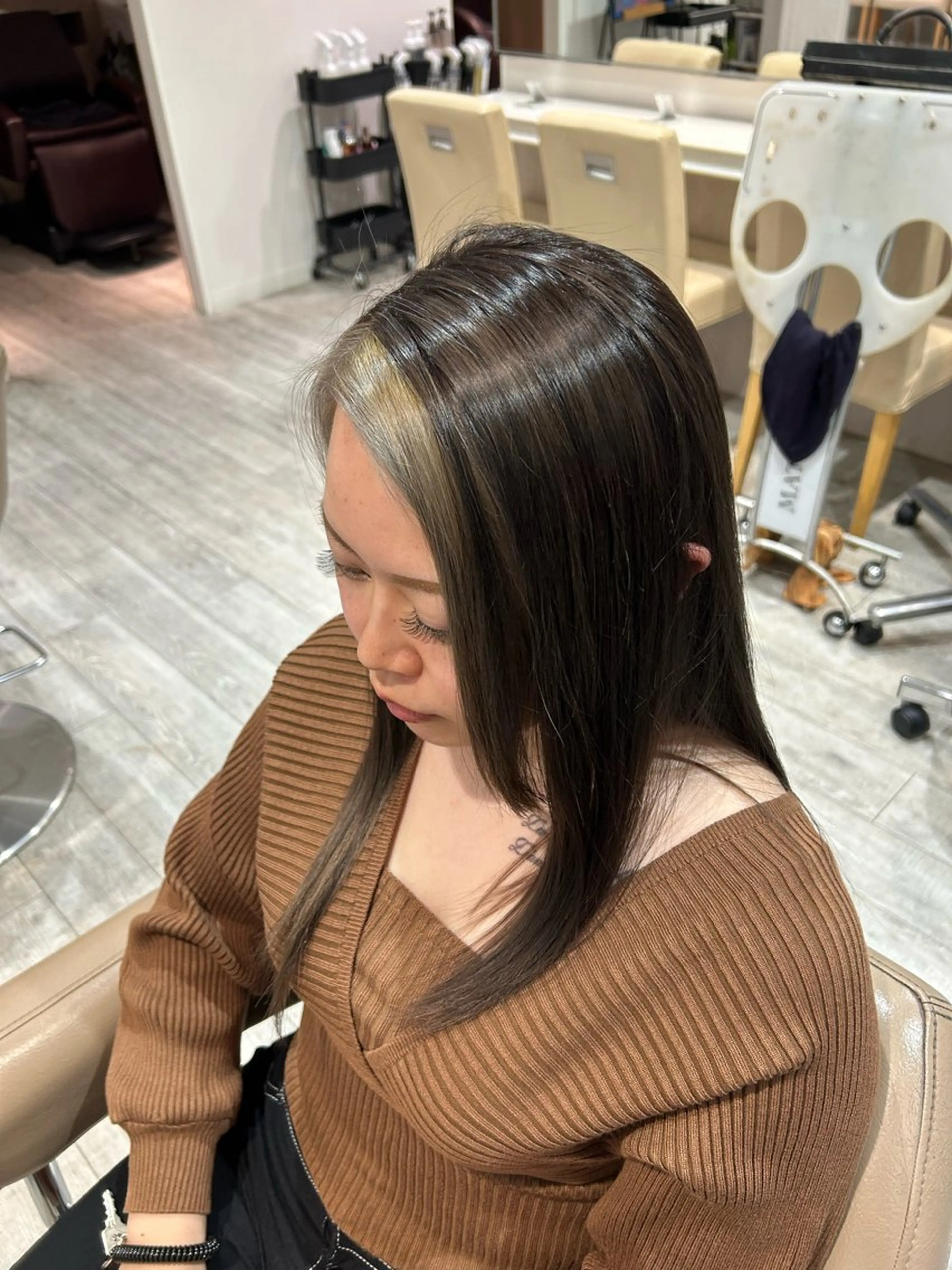 カラー Akane🤎 ash本八幡のヘアスタイル