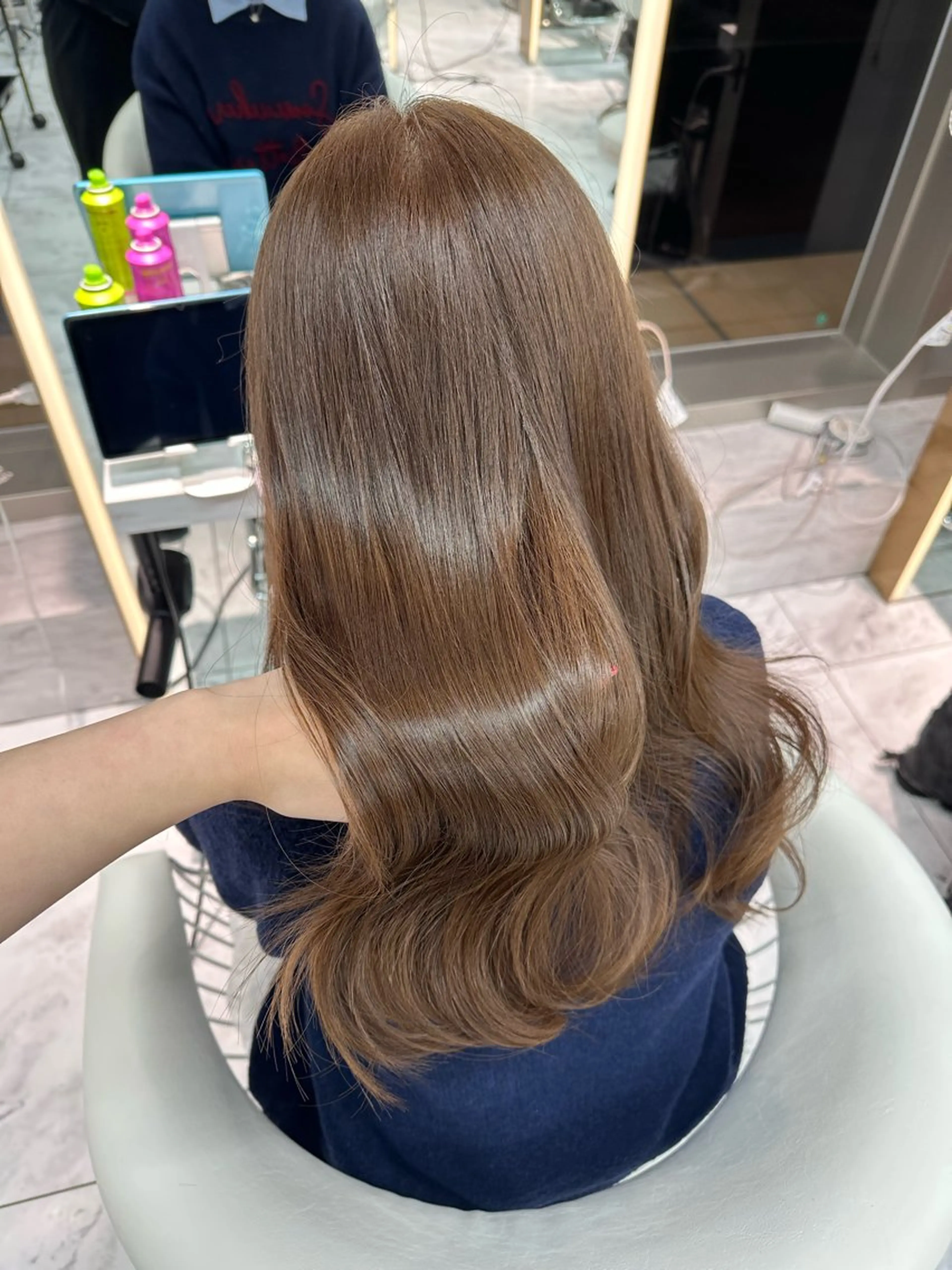 ロング ヘアカラー トリートメント Lond  Emi 艶髪モテヘアのヘアスタイル