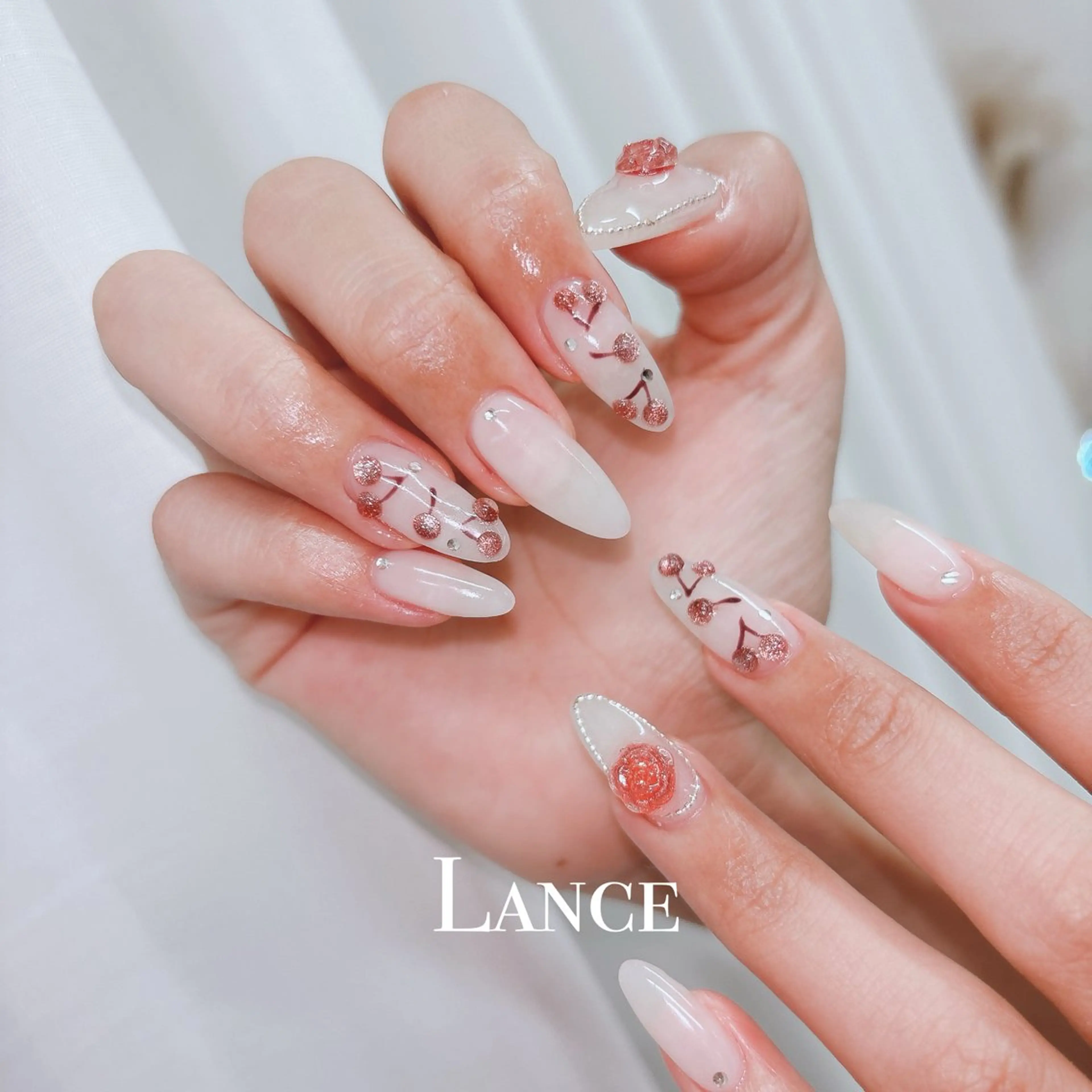 ネイル オーロラネイル フットネイル 氷ネイル・うるうるネイル キラキラネイル 韓国ネイル Lance nailのネイルデザイン