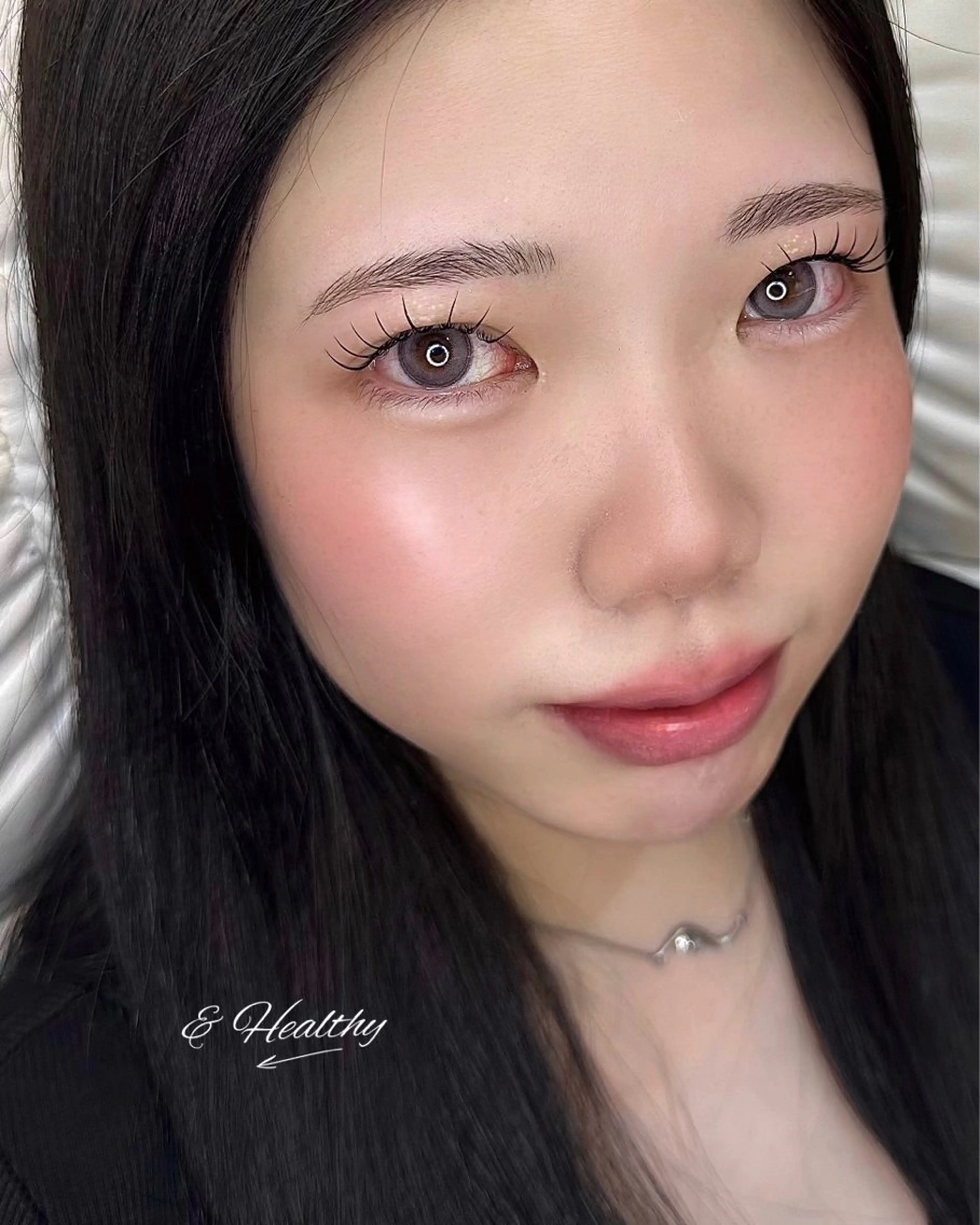 《最新技術エクステパーマ&healthy アンドヘルシー》フラットラッシュ100本の写真