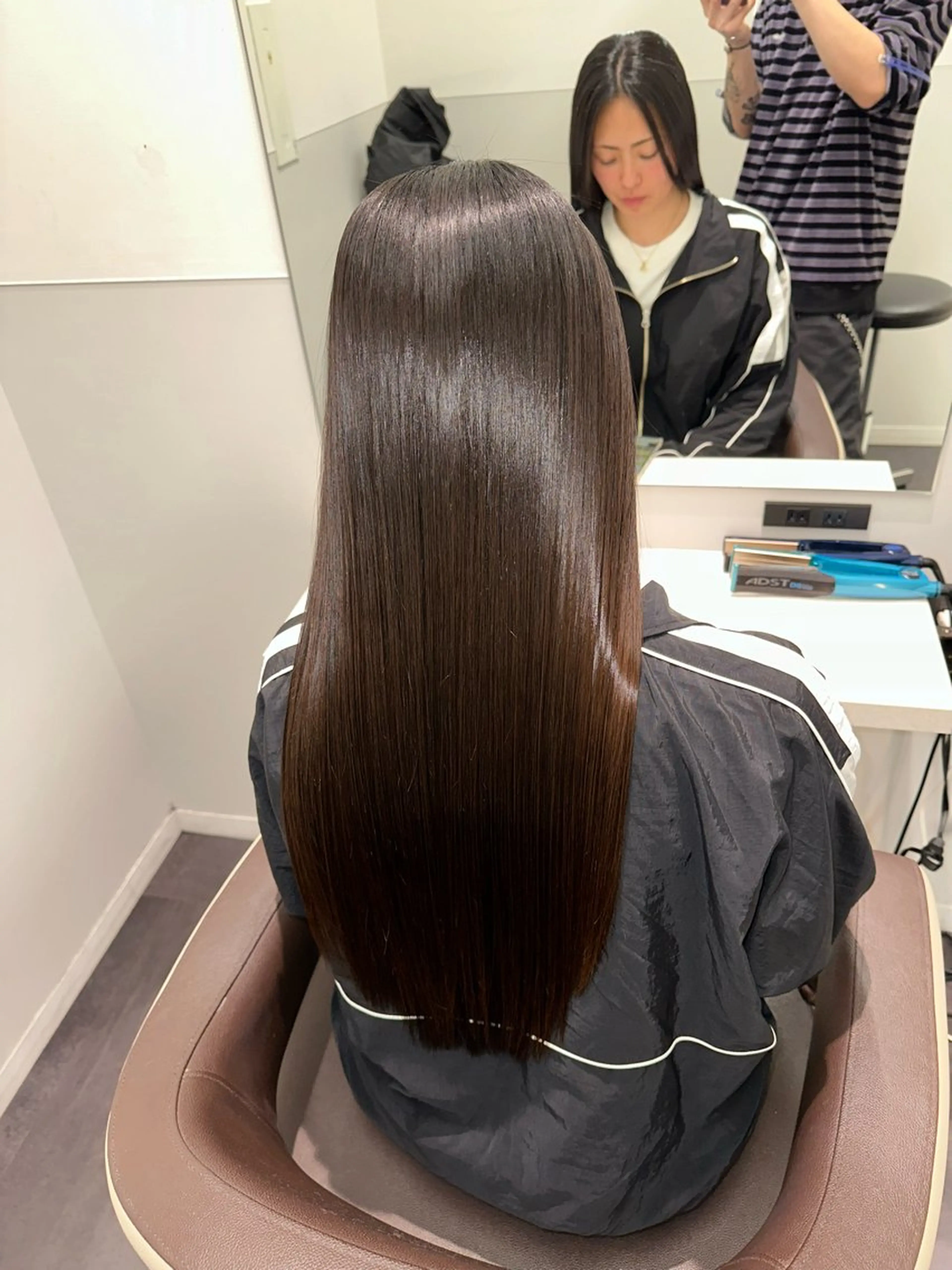 セミロング 美髪特化✨ 伊織✨縮毛矯正✨のヘアスタイル