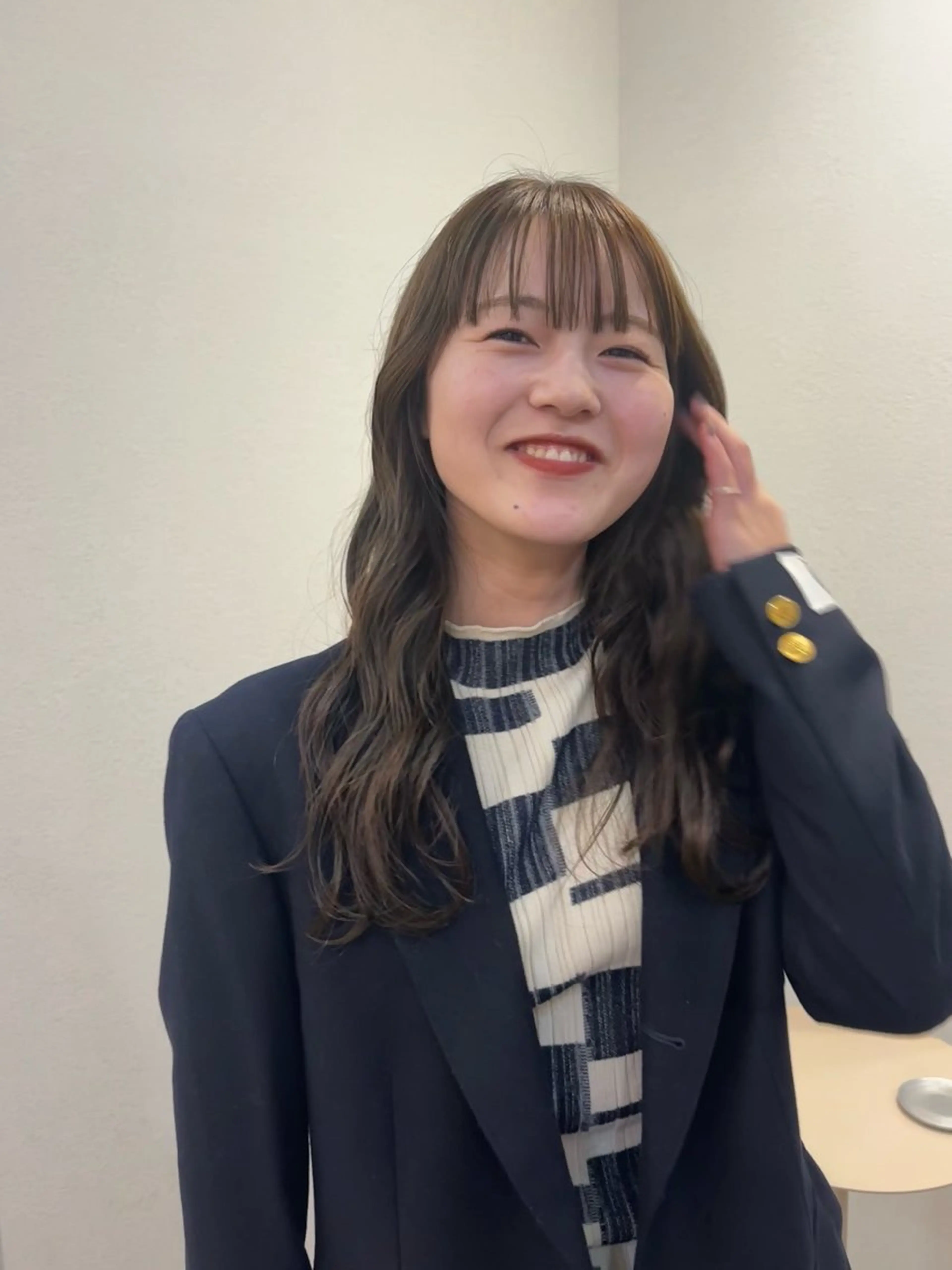 ロング カラー ヘアアレンジ ブリーチ ダブルカラー ブリーチなしカラー anna/ラフパーマ /くすみベージュのヘアスタイル