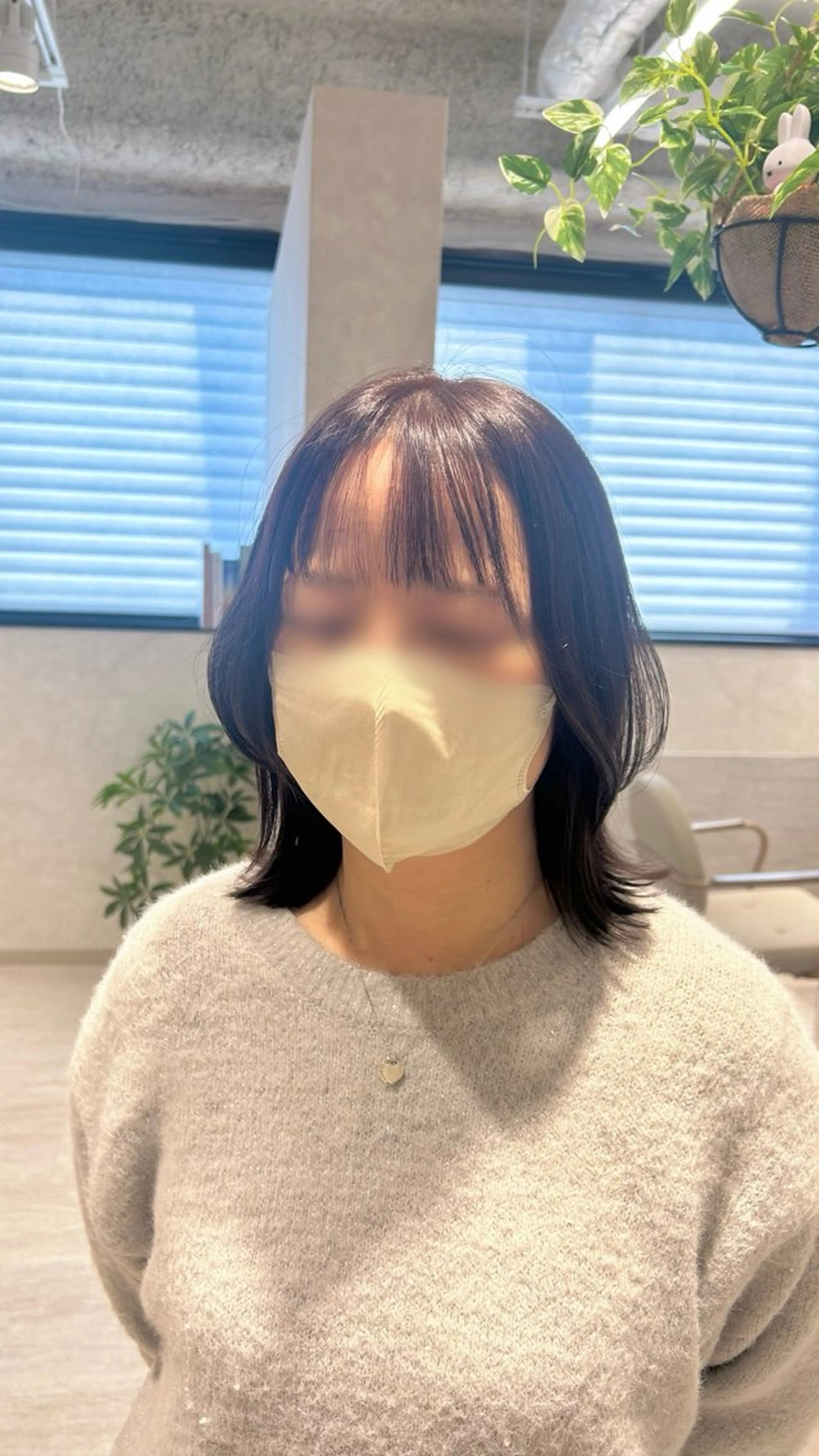 ミディアム カラー ショートボブ ミディアムレイヤー ベージュカラー ブリーチ ブラウンカラー Eleanor枚方店 店長　飛鳥　薫のヘアスタイル