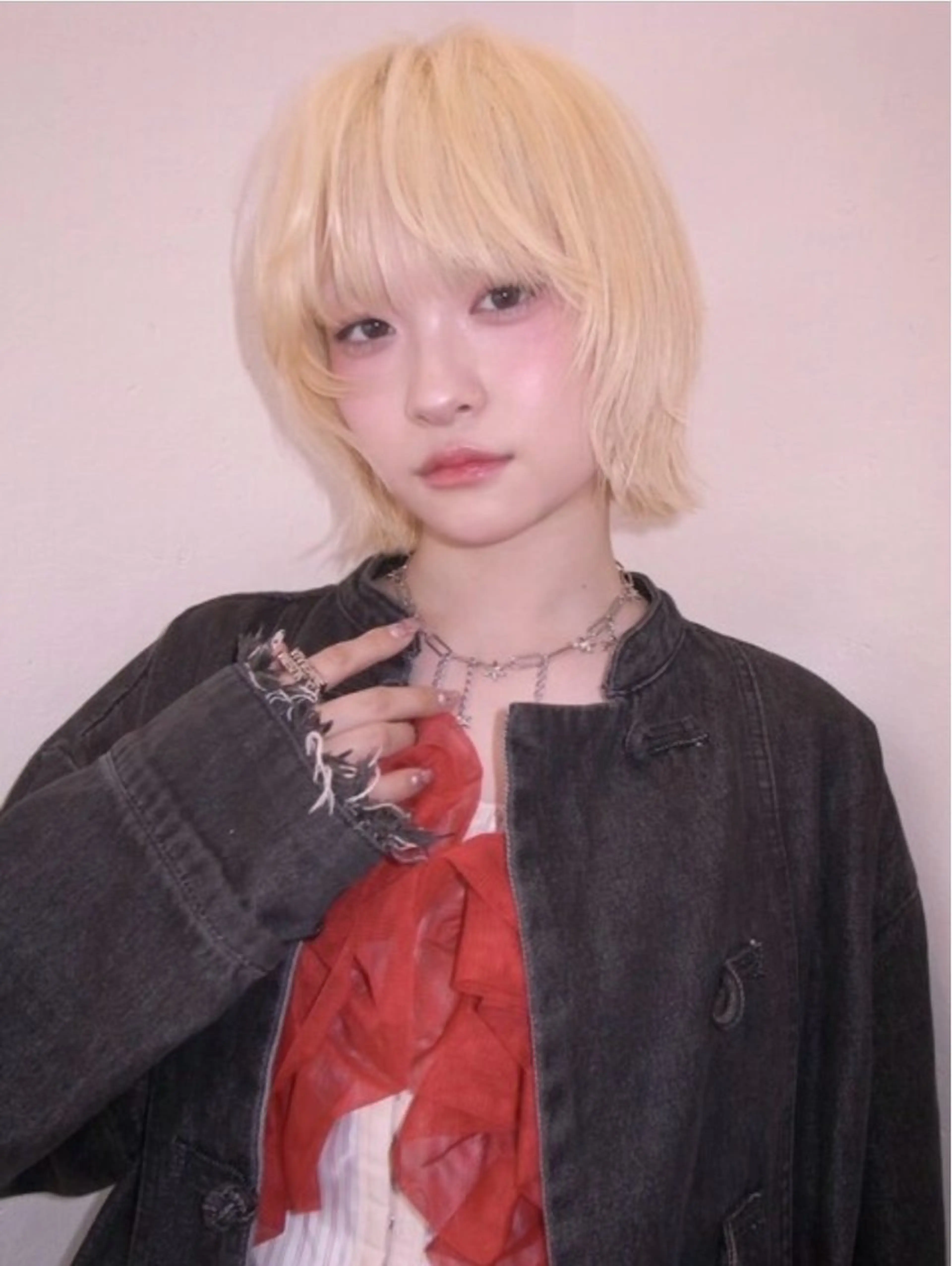 ショート カラー ハイトーンカラー カット ヘアカラー 暖色系/ブリーチ/ 豊橋/ノア𝜗𝜚のヘアスタイル