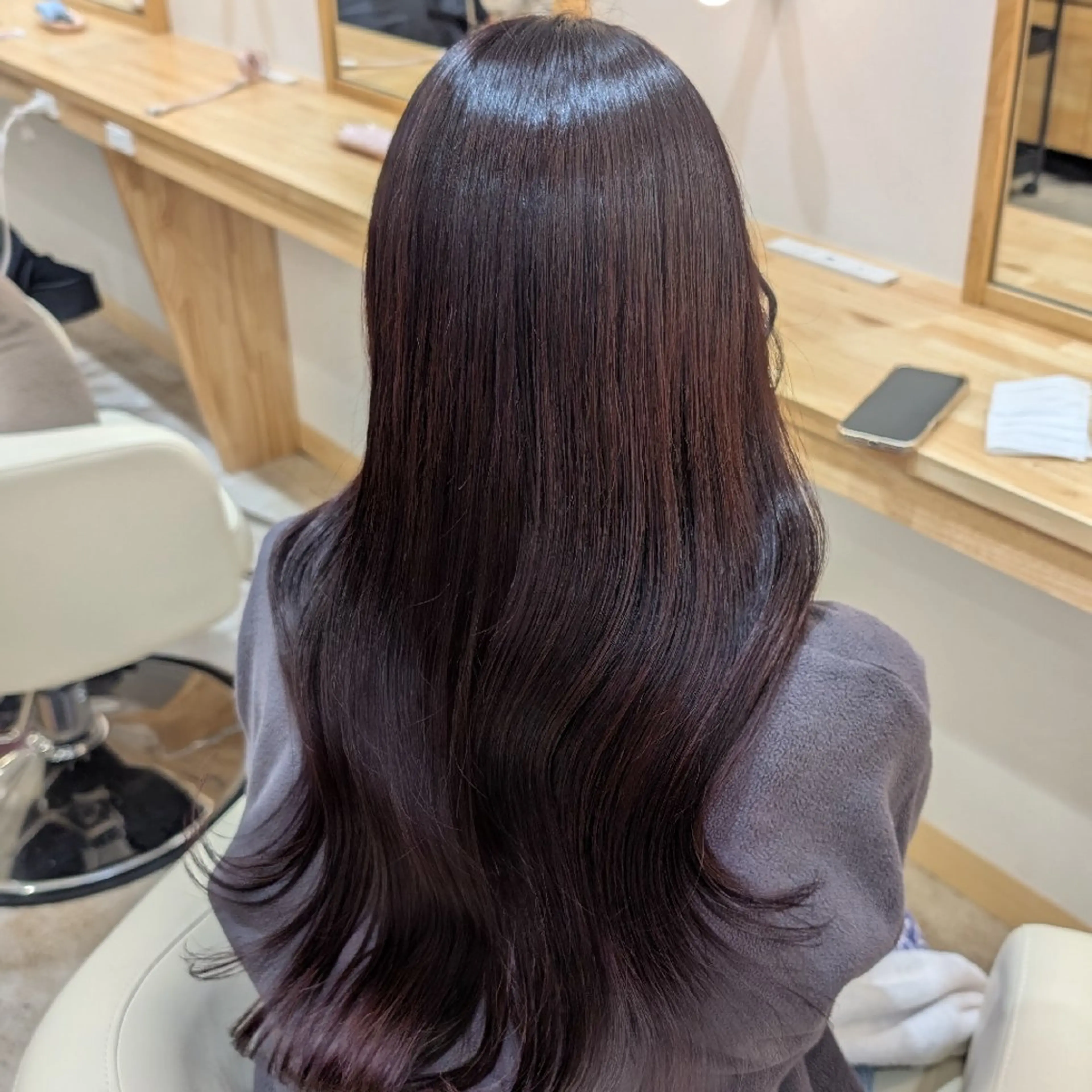 ロング カラー ブリーチ ブリーチなしカラー パープルカラー 彩桜/艶カラー/小顔 に見せるカット✂のヘアスタイル