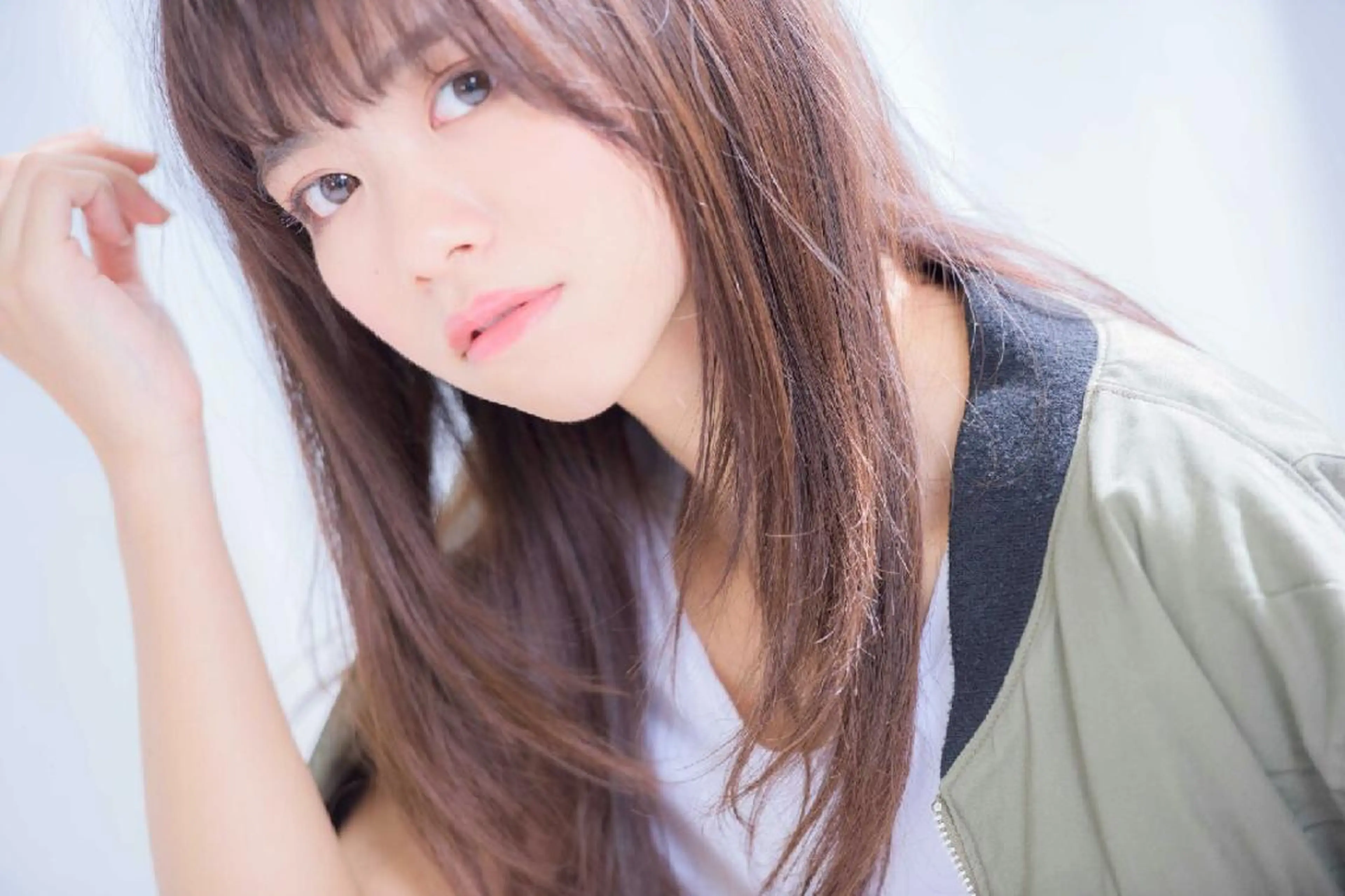 ミディアム セミロング カラー パーマ ヘアアレンジ 前田 裕介のヘアスタイル