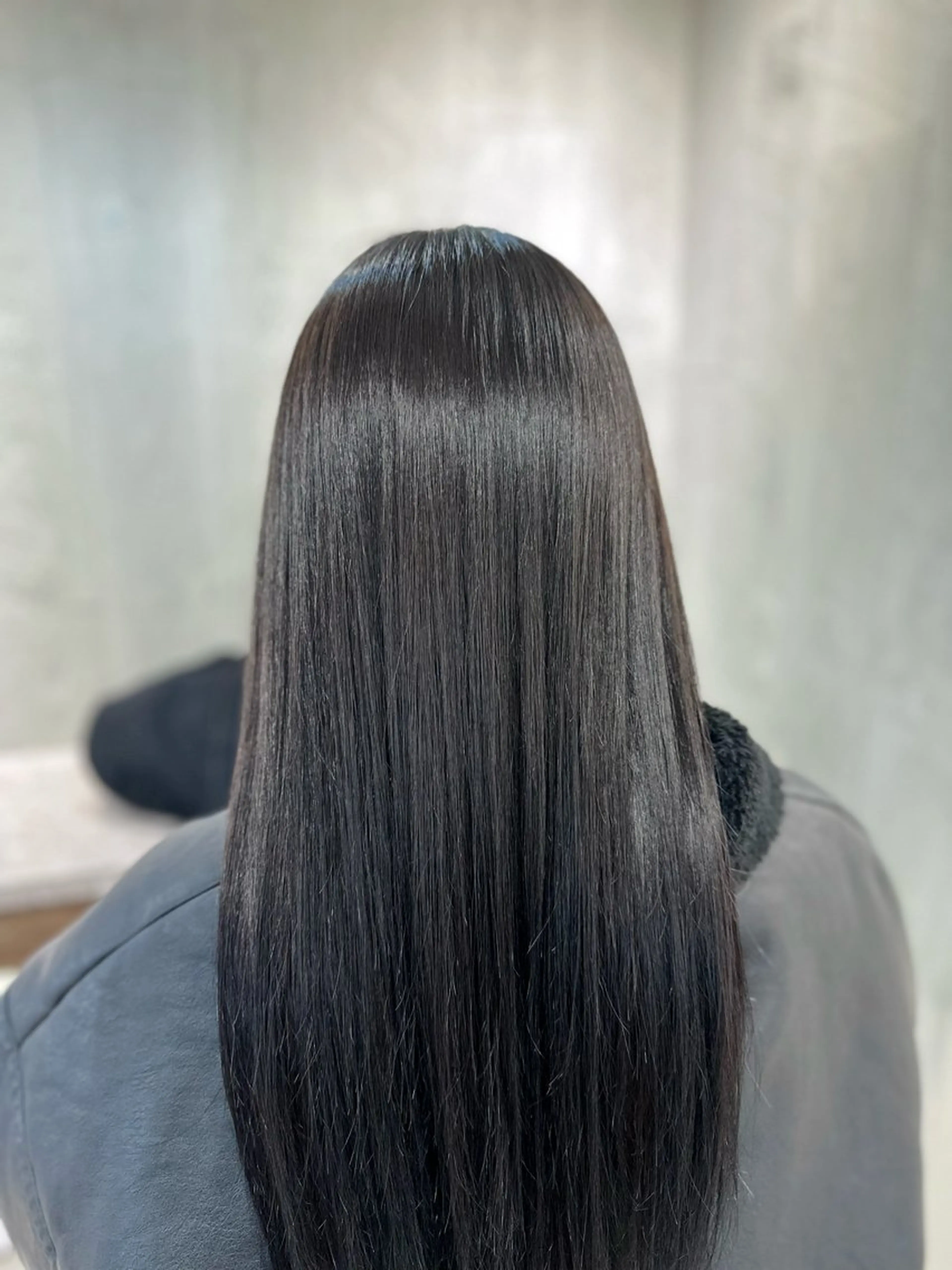 セミロング カット 縮毛矯正 JYO 髪質改善専門家のヘアスタイル