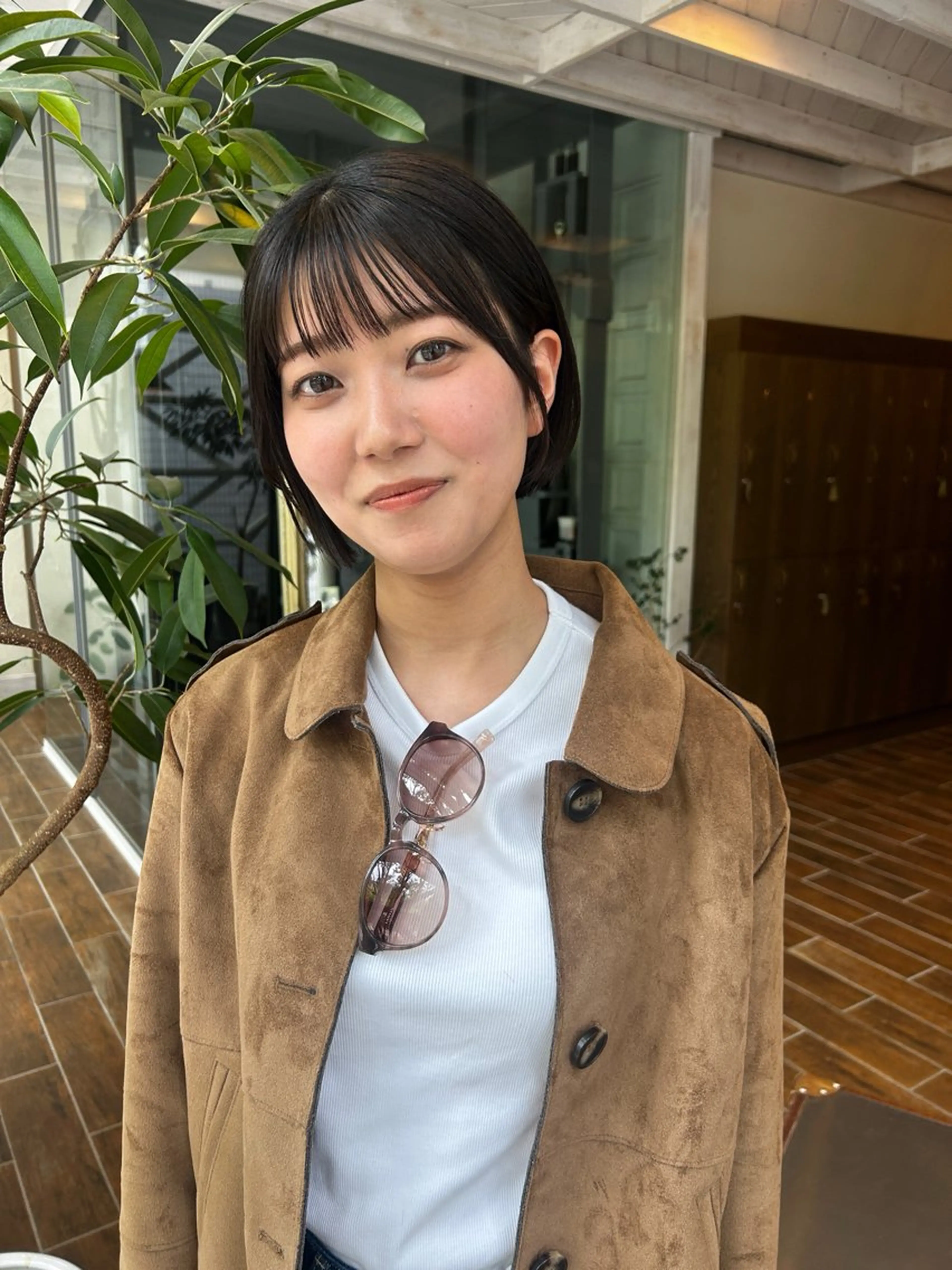 ミディアム カラー ミディアムパーマ 髪質改善 韓国風ヘア 縮毛矯正 カット ヘアカラー 西 優衣奈のヘアスタイル