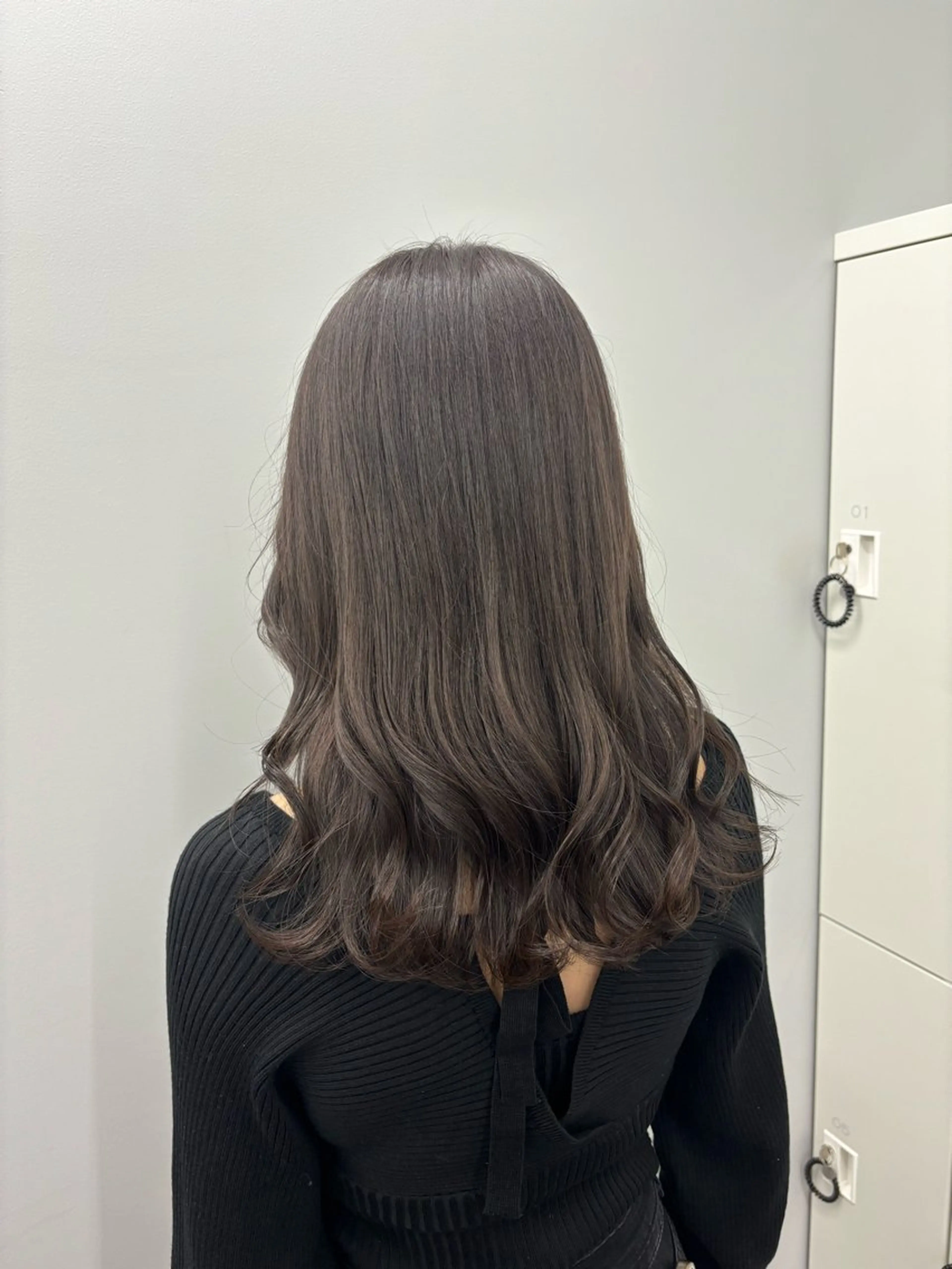 セミロング SARINA ROCCO3rdのヘアスタイル