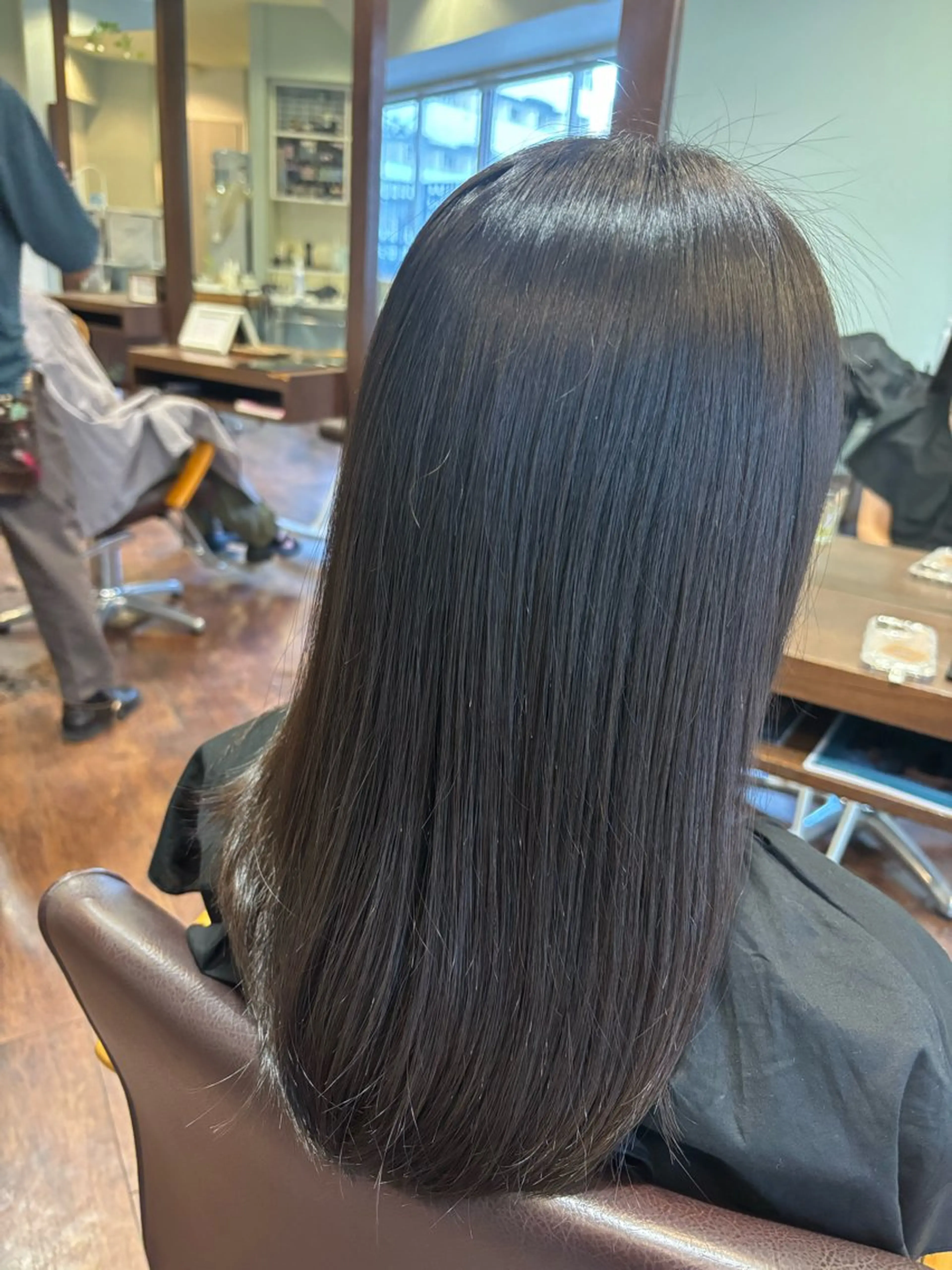 セミロング カット 縮毛矯正 yamaguchi kのヘアスタイル