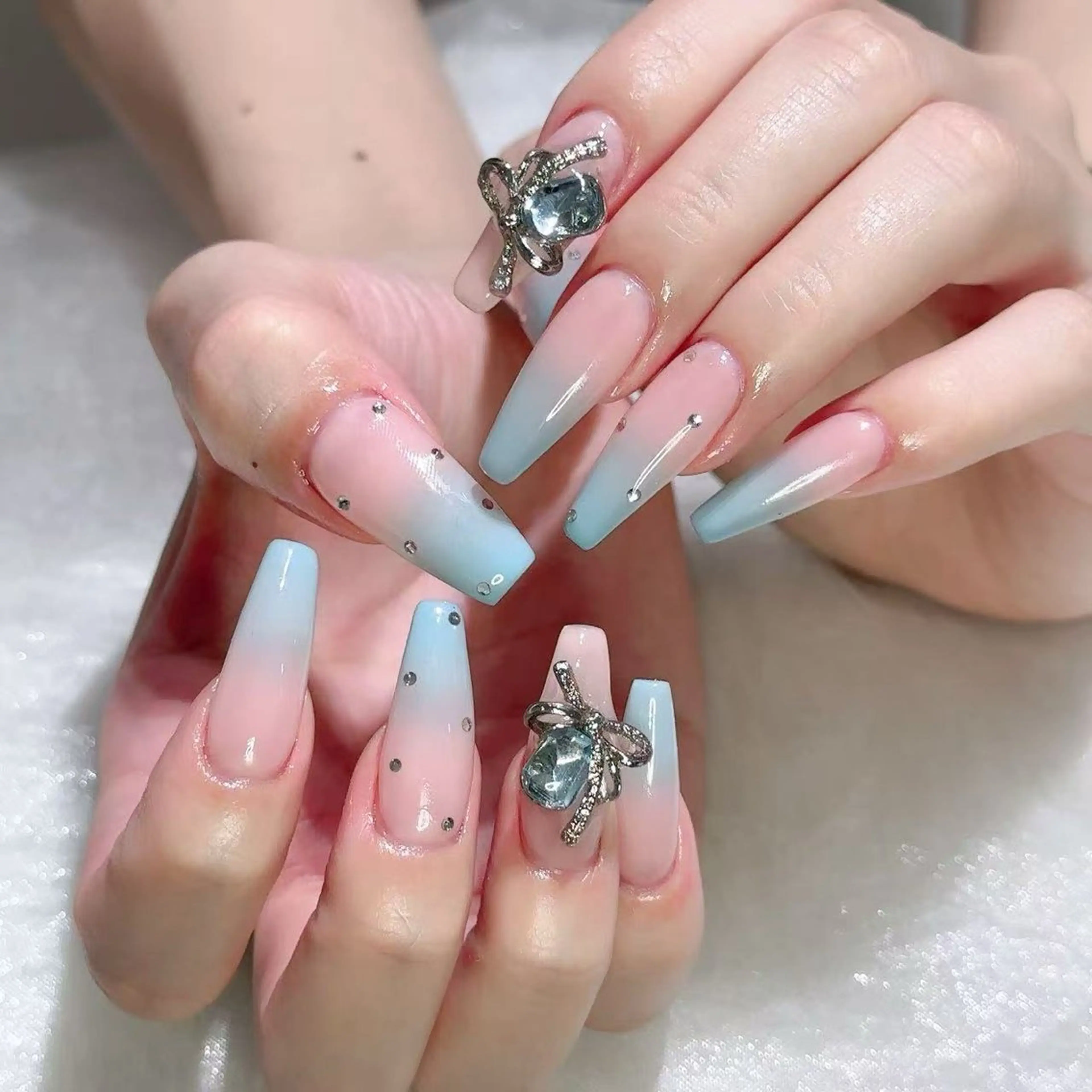 ネイル ハンドネイル Queens マオのネイルデザイン