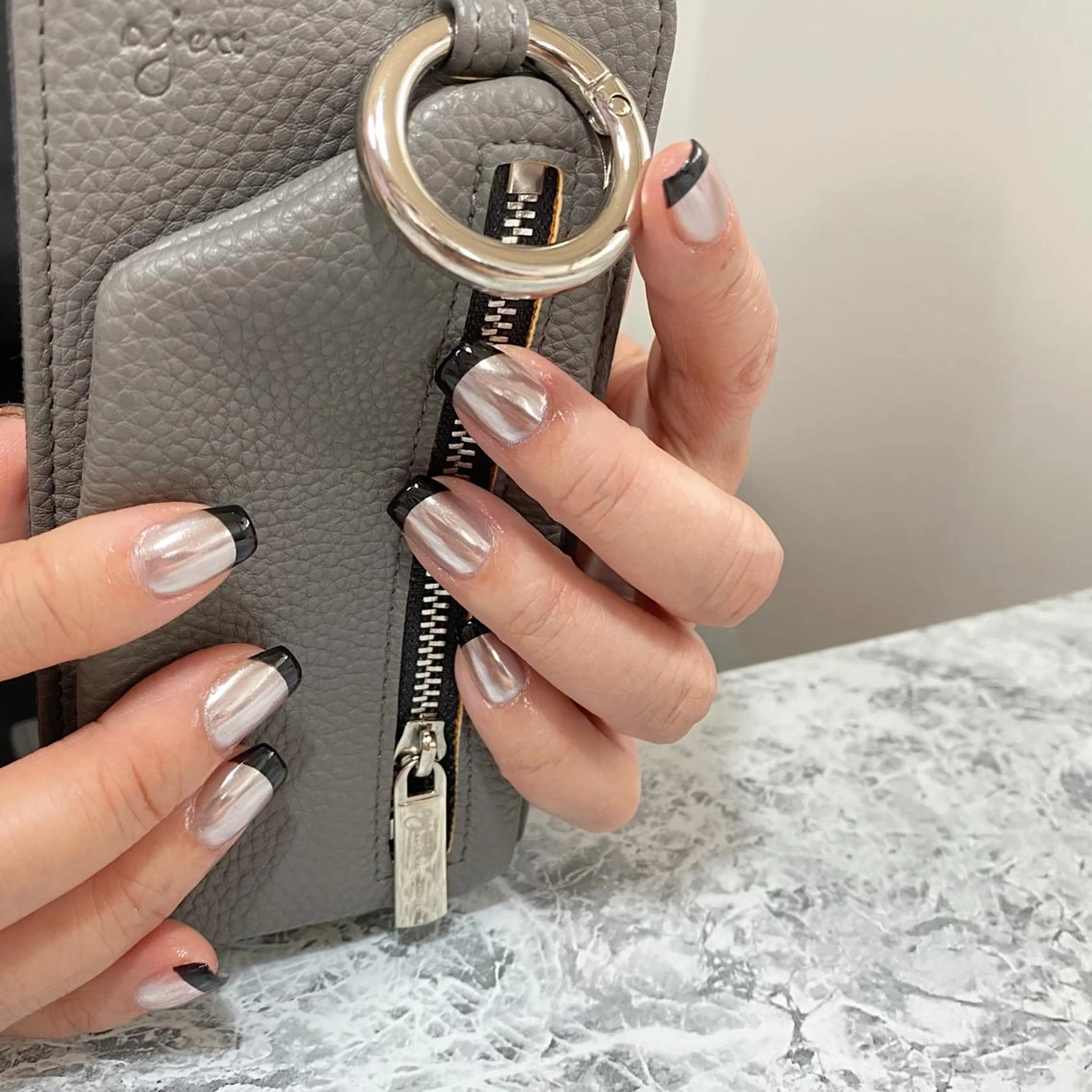 ネイル フレンチネイル ミラーネイル lcoco nailのネイルデザイン