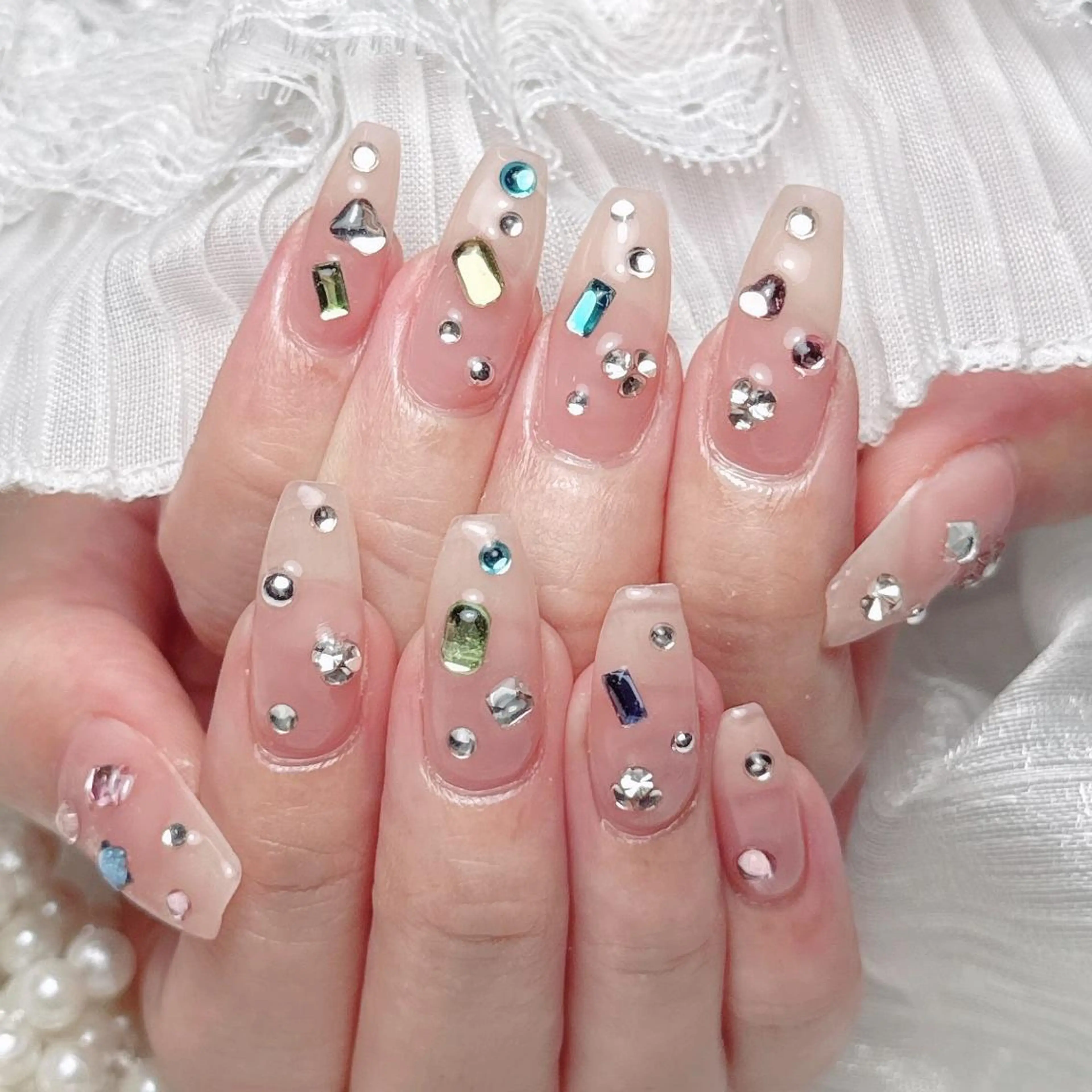 ネイル queensnail 🧸mikaのネイルデザイン