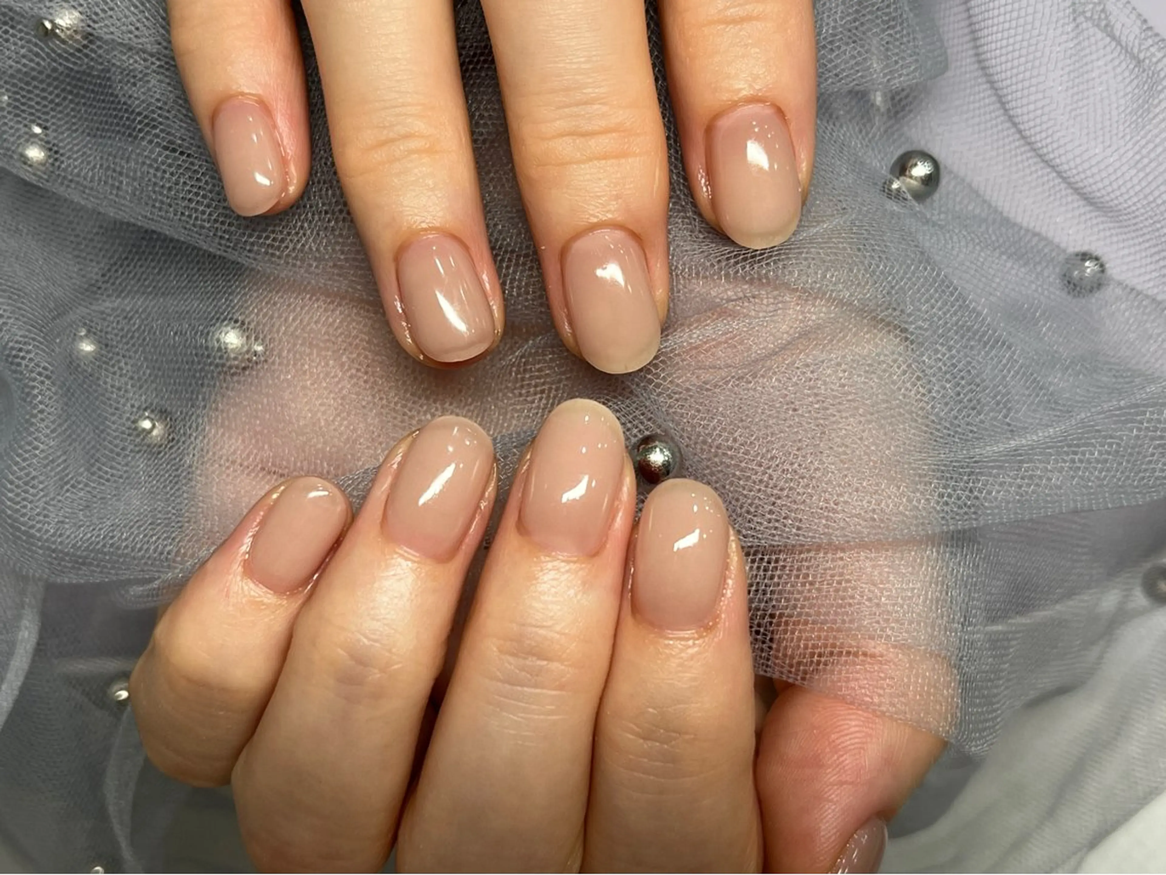 ネイル 氷ネイル・うるうるネイル ワンカラーネイル NIJI ネイルサロンのネイルデザイン