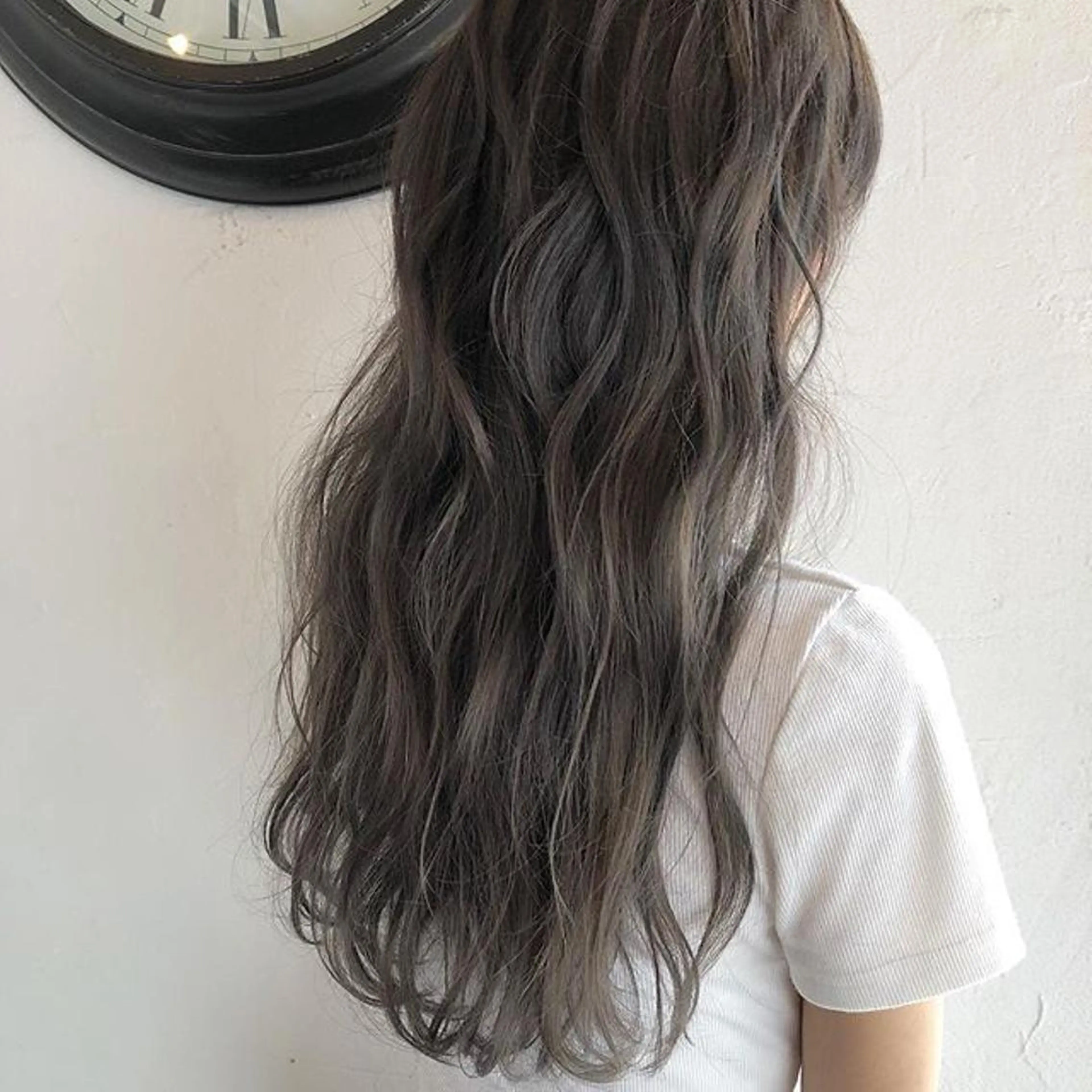 カラー LUMIA/オーナー 西田わかばのヘアスタイル