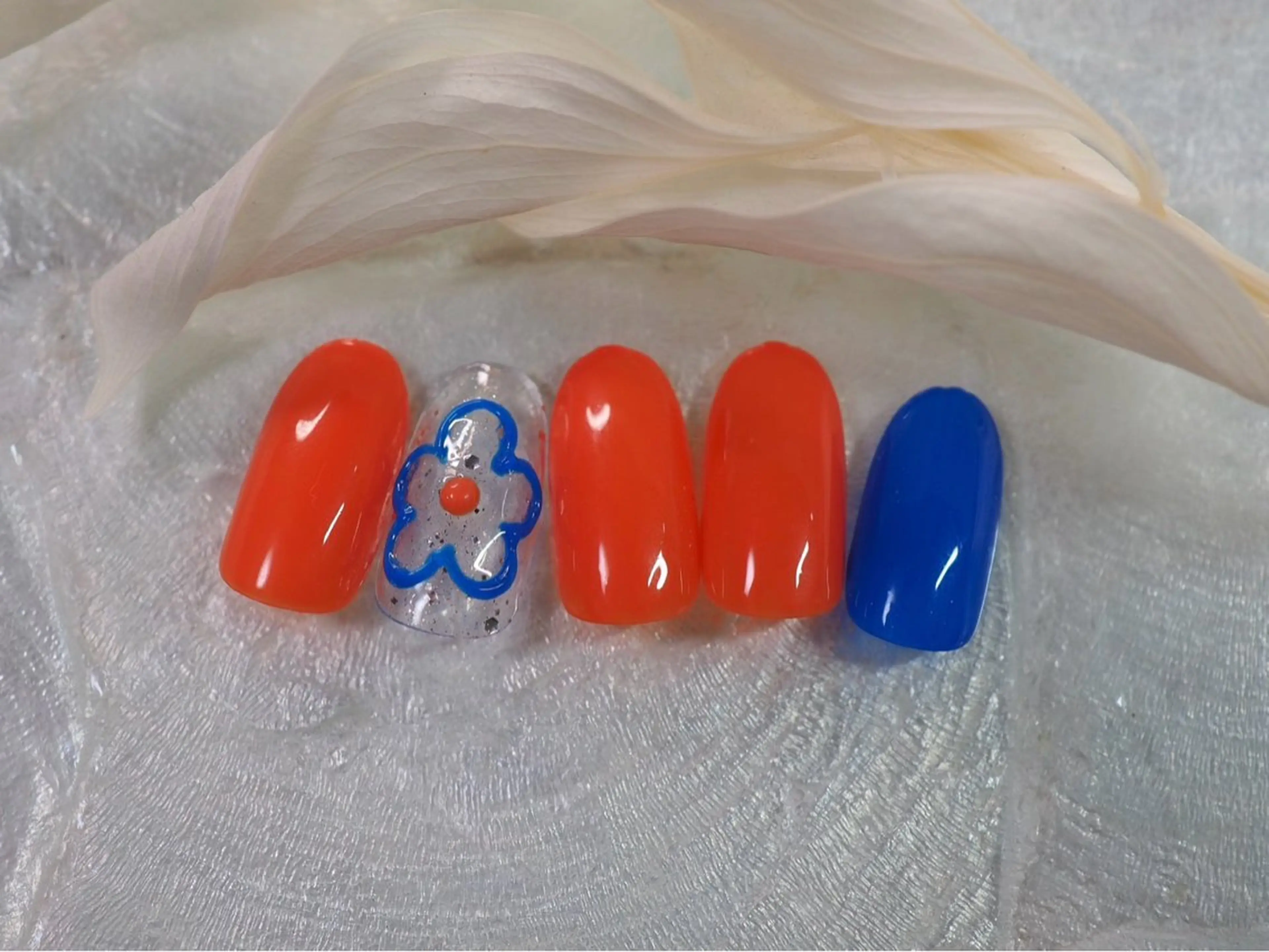 ネイル オーロラネイル 桜ネイル フラワーネイル フットネイル フレンチネイル mogunail &blowのネイルデザイン