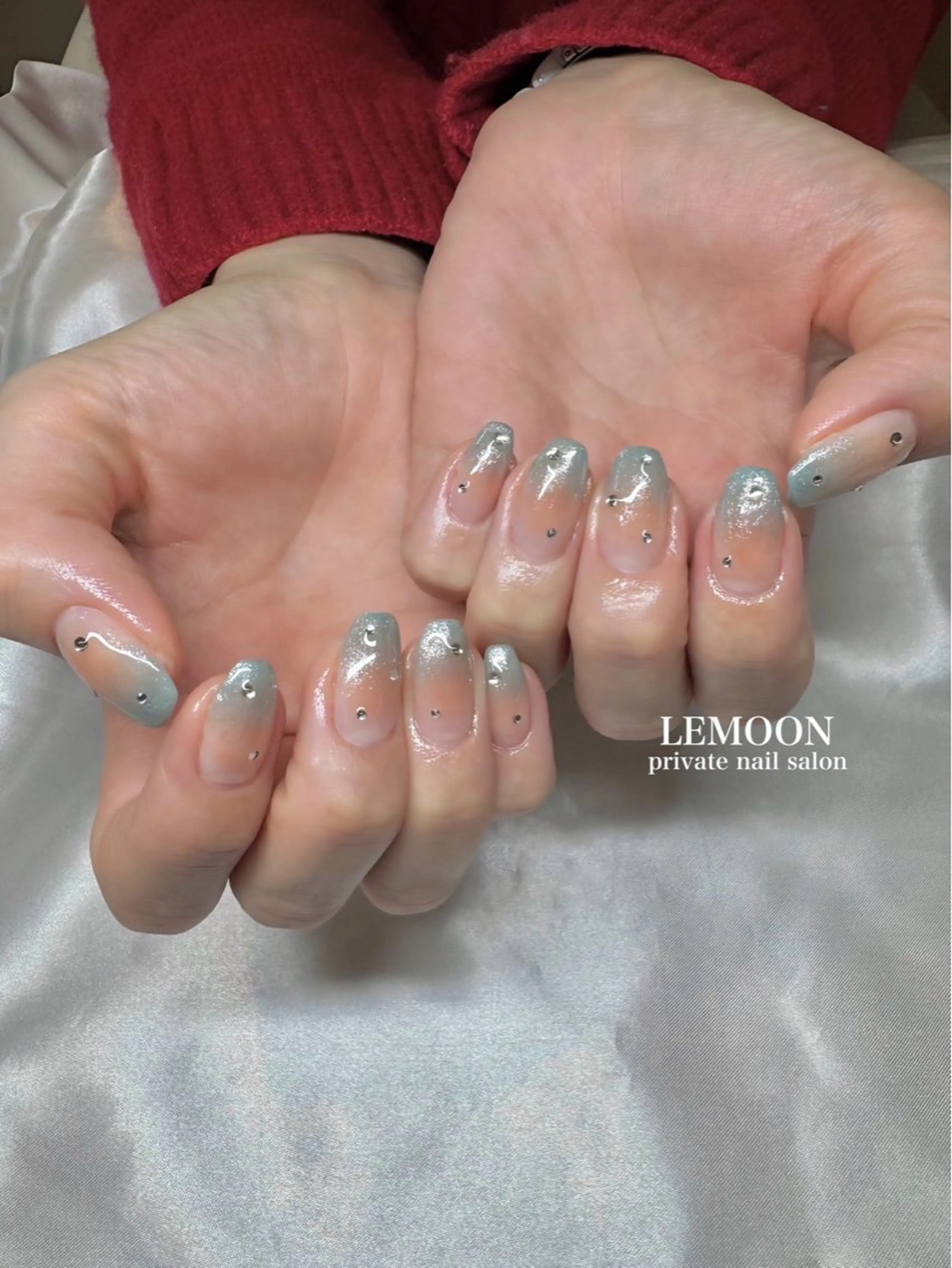 ネイル チークネイル 水色 オレンジ ハンドネイル nail salon LEMOONのネイルデザイン