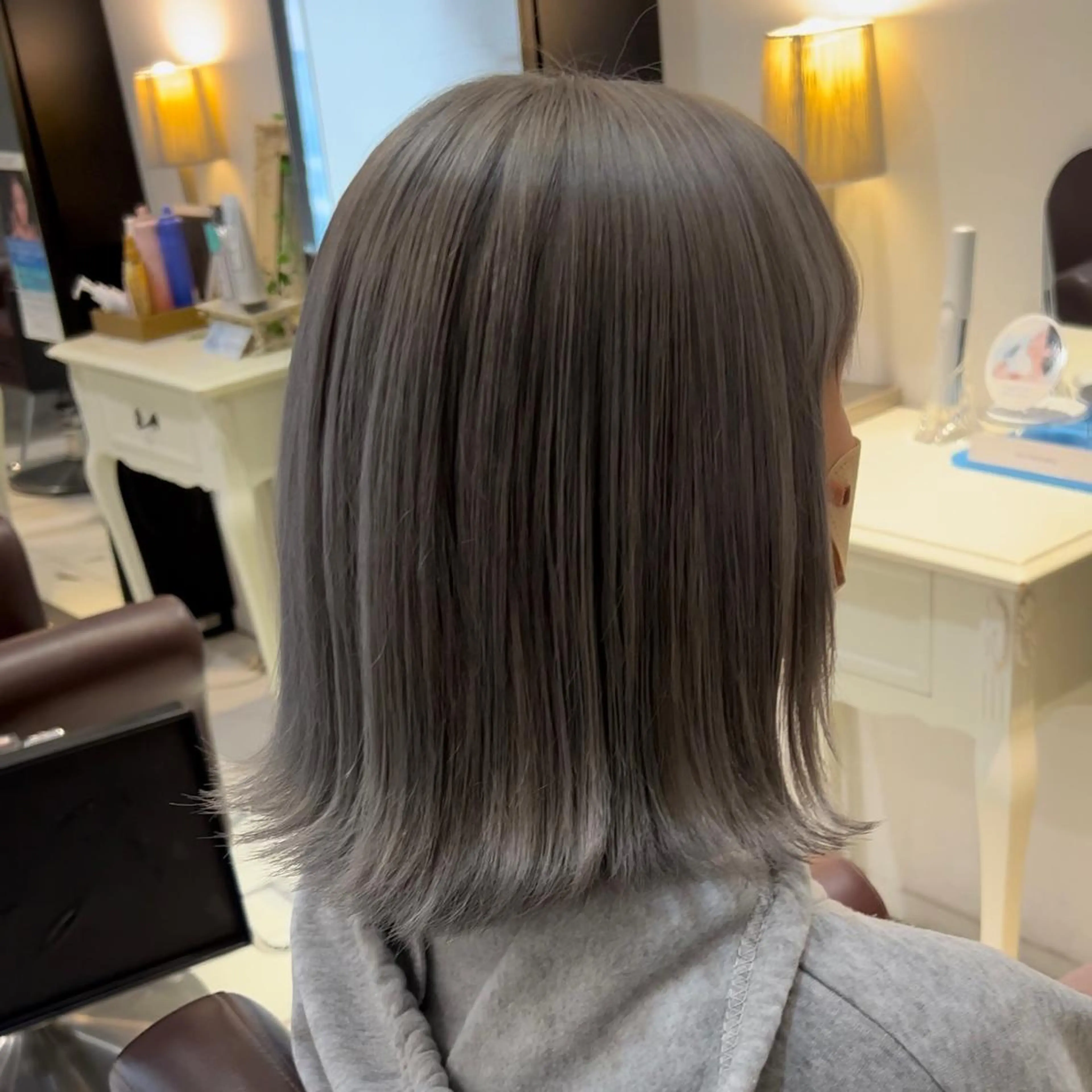 ショート カラー ブリーチ ダブルカラー グレージュ 艶カラー/エクステ/ 藤原リックのヘアスタイル