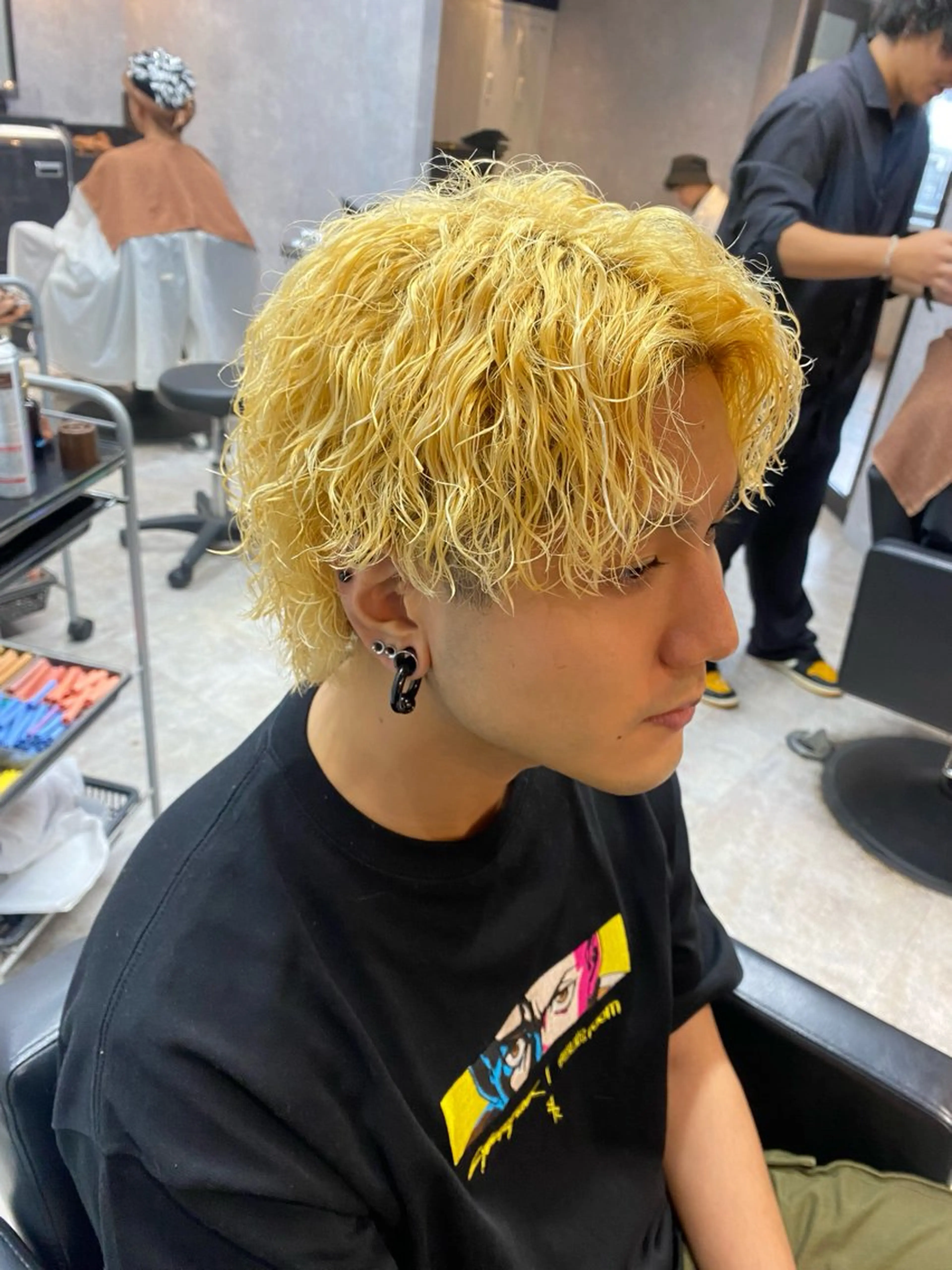 ショート カラー パーマ メンズ メンズブリーチ メンズパーマ ツイストスパイラルパーマ 波巻きパーマ ブリーチ ツイストスパイラル/ メンズ特化/中川誠也のヘアスタイル