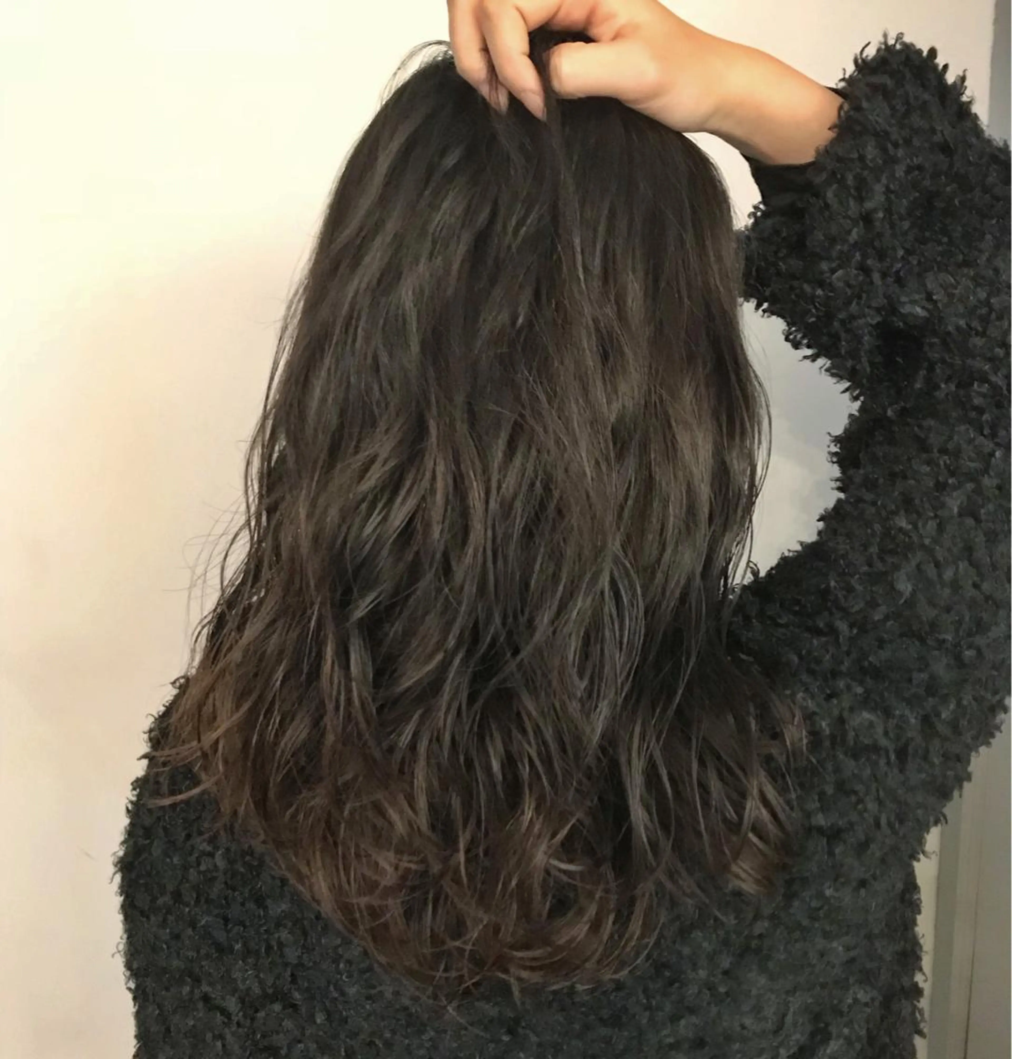 ロング カラー パーマ デジタルパーマ 🪐脱白髪染め 🪐松尾菜々美のヘアスタイル