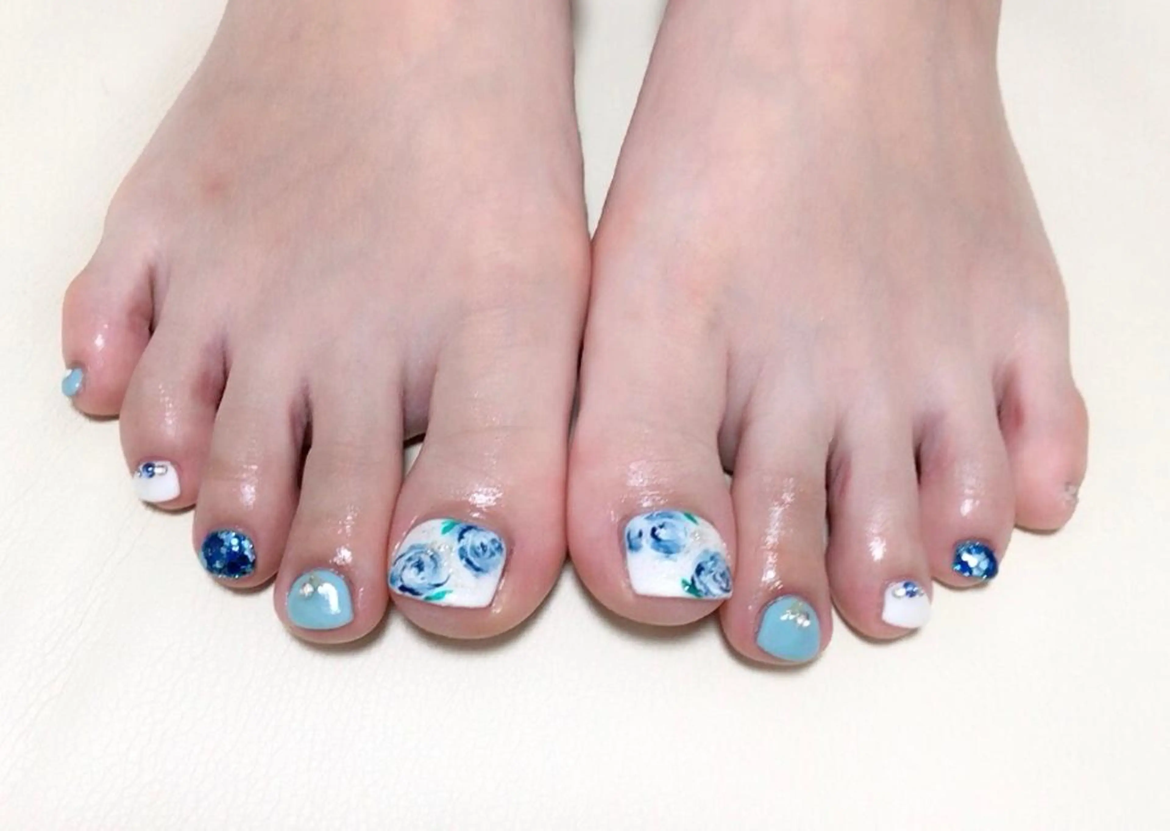 ネイル アートネイル ストーンネイル ネイル/耳つぼ /新ホワイトニングのネイルデザイン