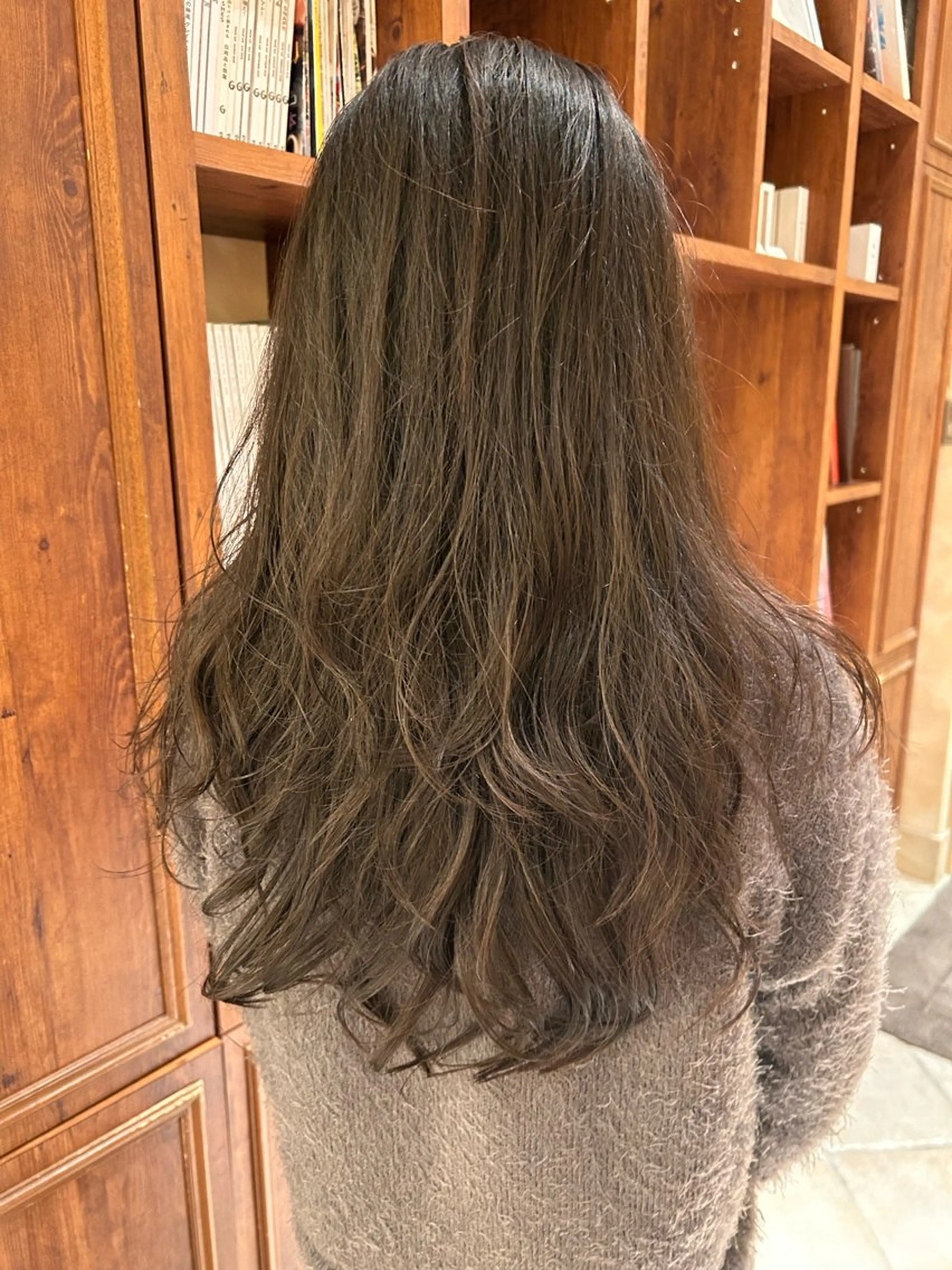 ロング パーマ BEAUTRIUM265所属・【ストレート】 平野枝莉のヘアスタイル