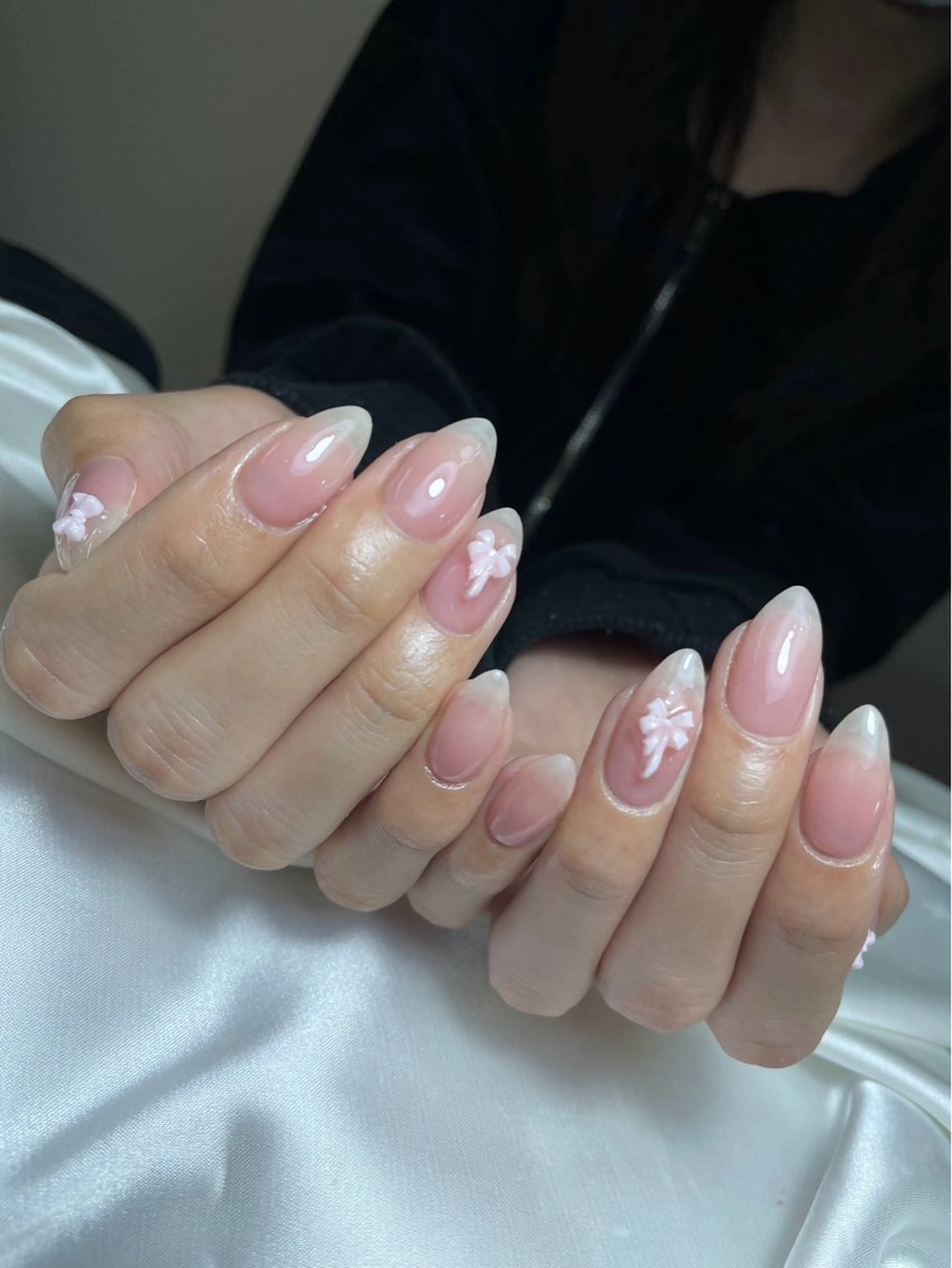 ネイル チークネイル 長さ出し フットネイル ジェルネイル 卒業式 𝓐𝓷𝓻𝓲 XiinhNailのネイルデザイン