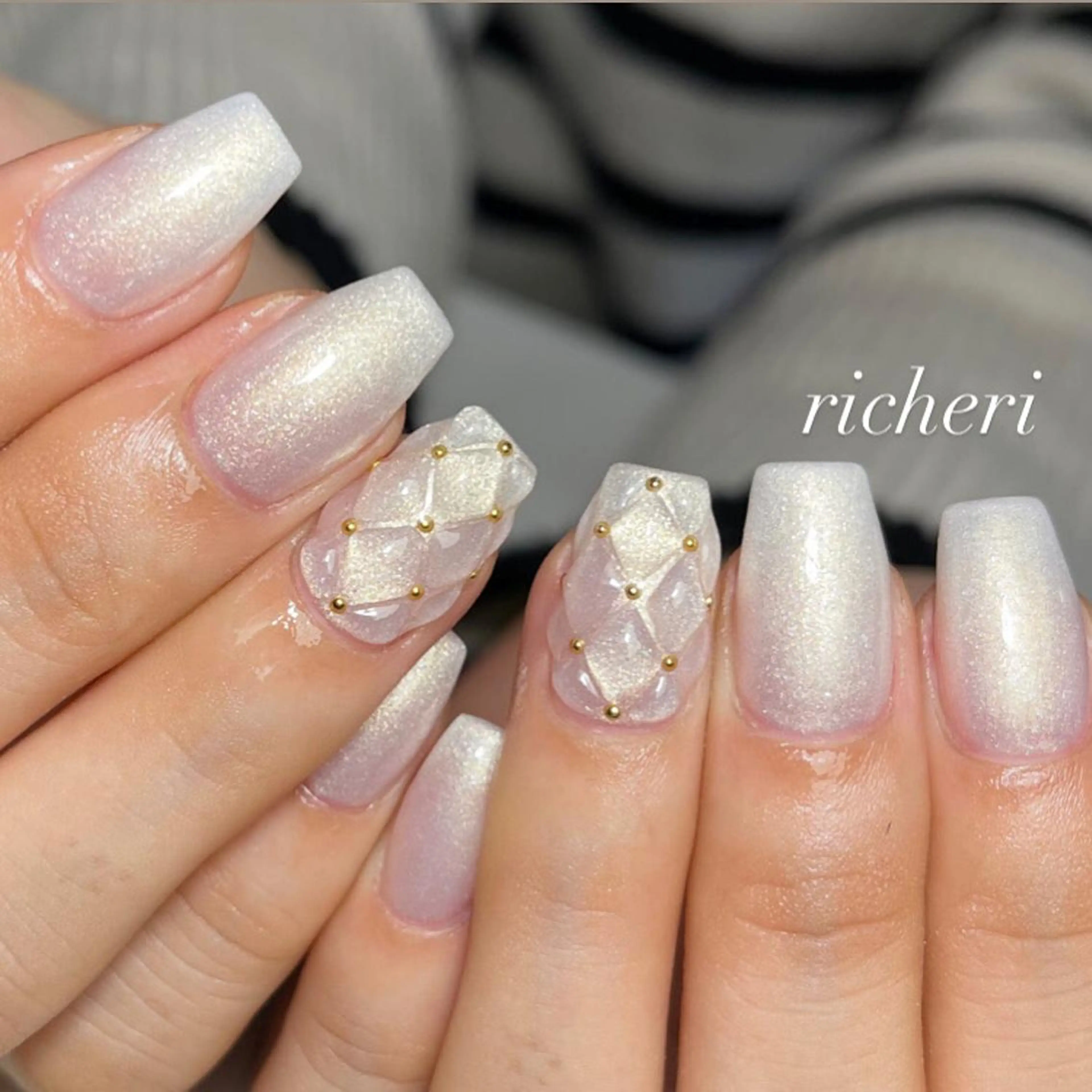 ミディアム ネイル ハンドネイル richeri beautyのエステ・リラクイメージ