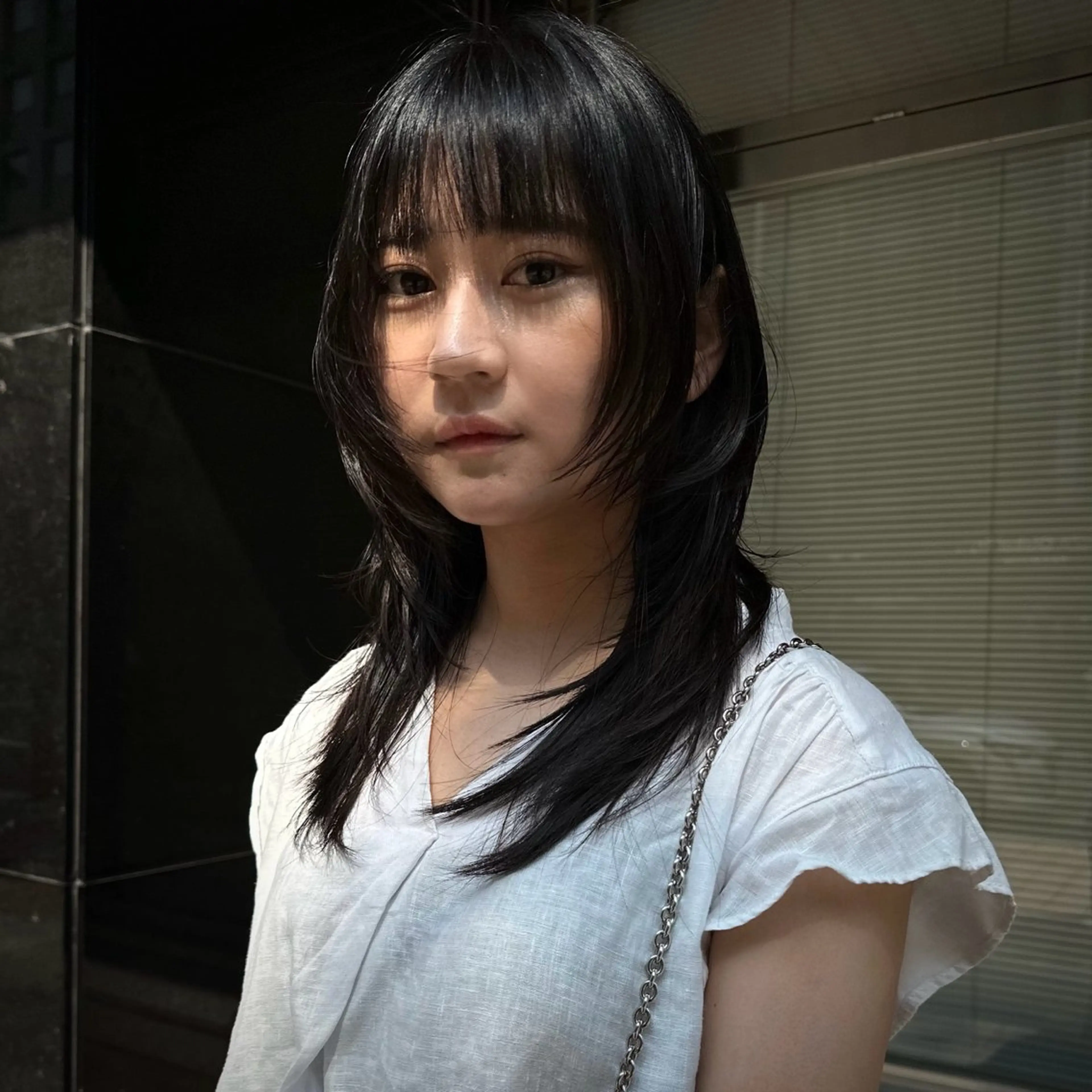 セミロング カット 縮毛矯正 顔周りデザイン/ ハイトーン/多田悠馬のヘアスタイル