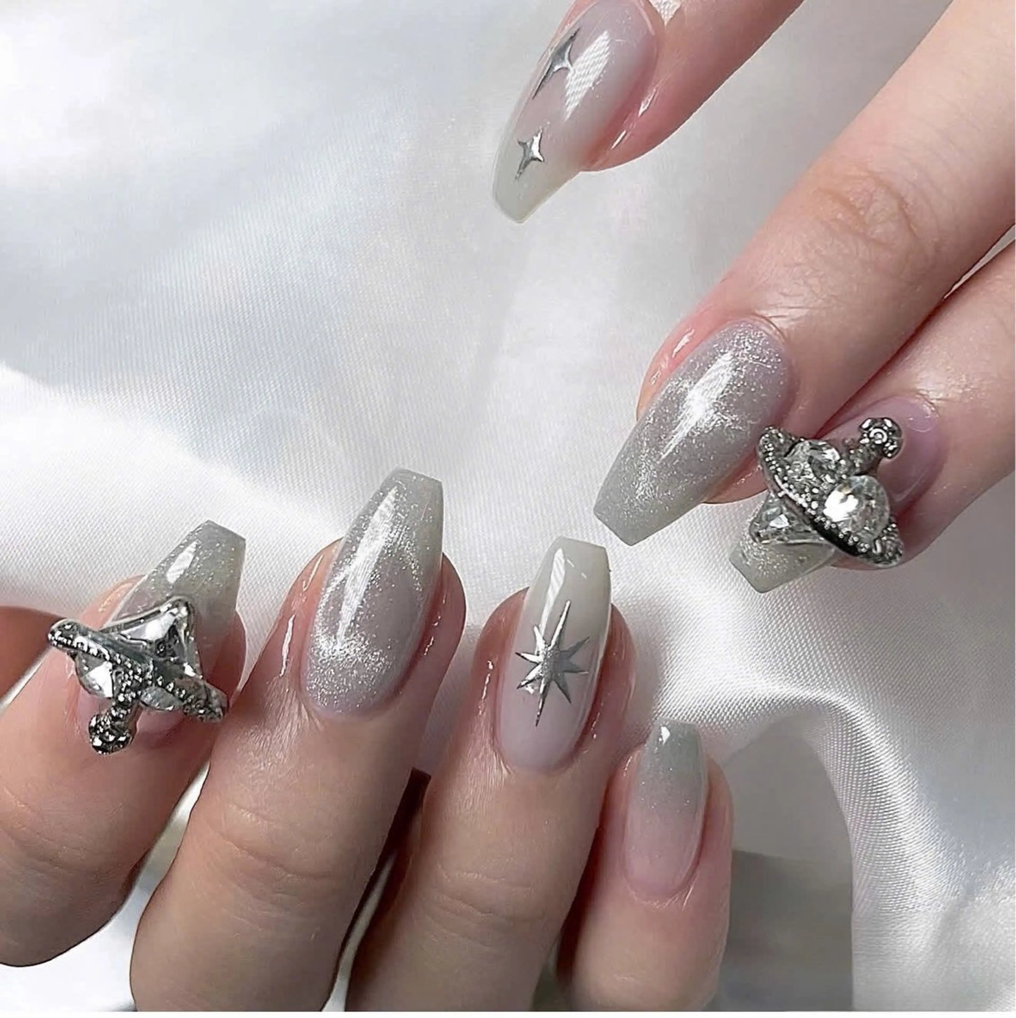 ネイル フレンチネイル キラキラネイル マグネットネイル ミラーネイル ニュアンスネイル MeiMei Nail モデル募集のネイルデザイン