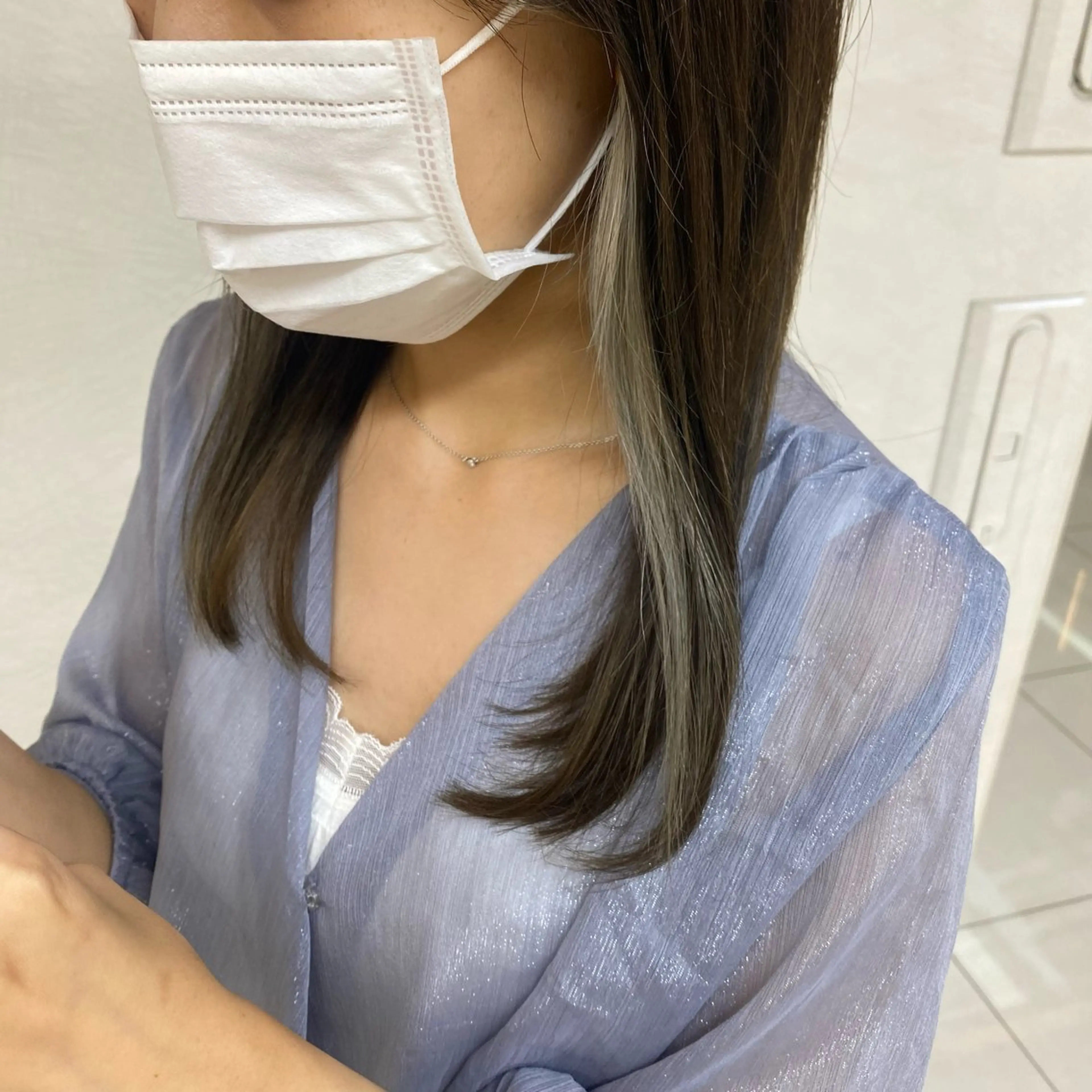 【ケアブリーチ】カット+インナーカラーor イヤリングカラー+保護トリートメントの写真