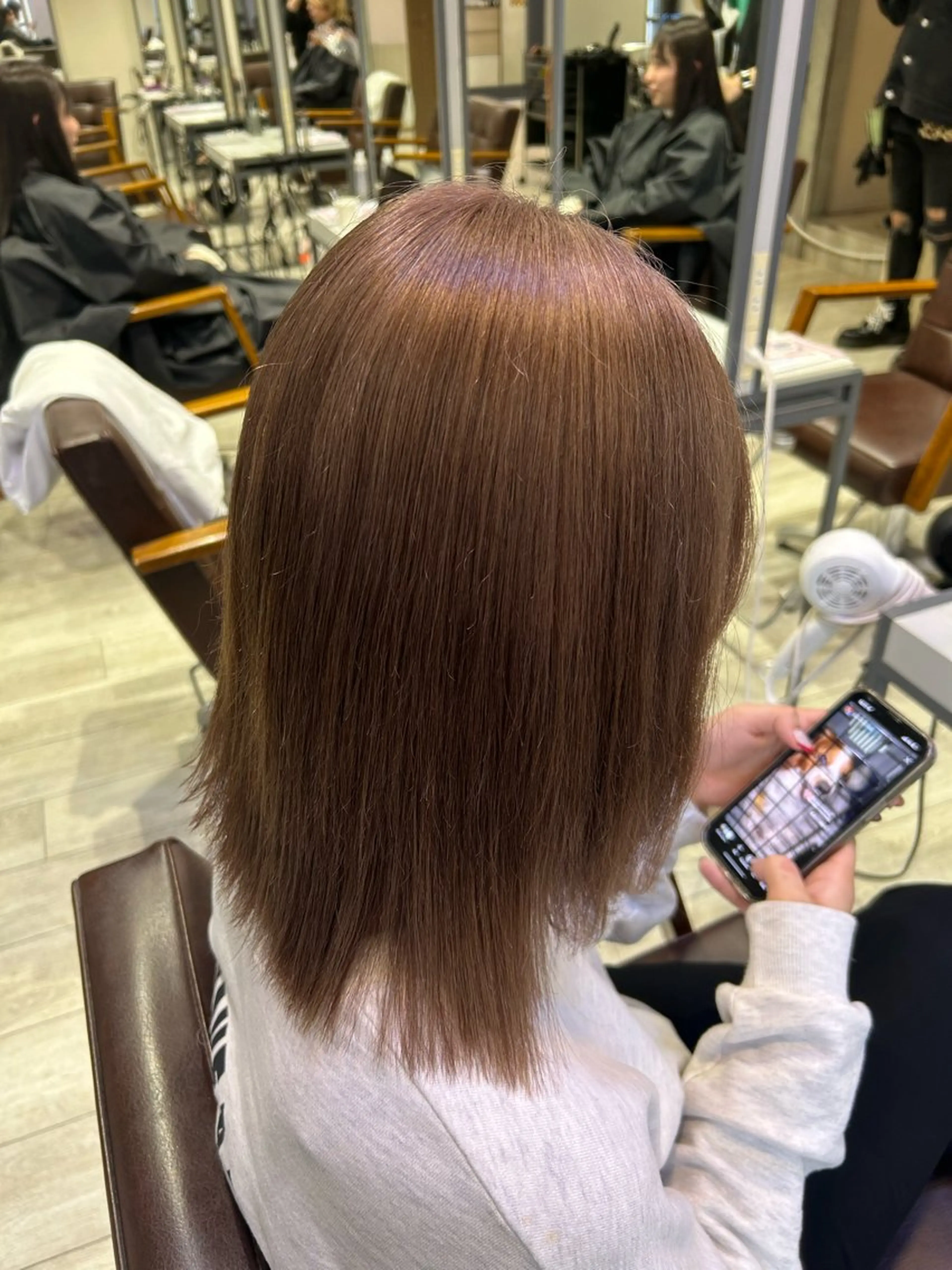ミディアム ヘアカラー カラー/エクステ 🤍ルナのヘアスタイル