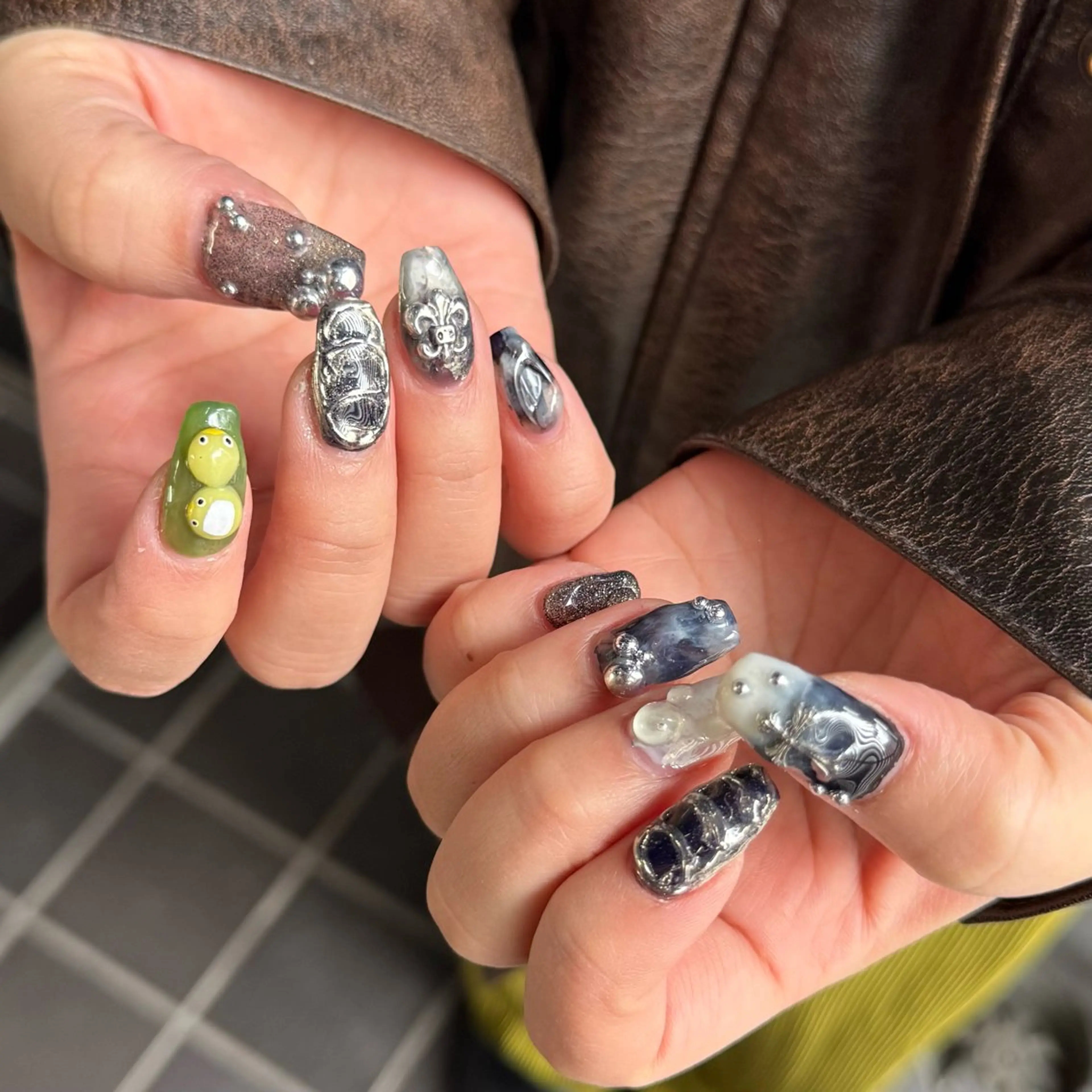 セミロング 小川 柚香のネイルデザイン