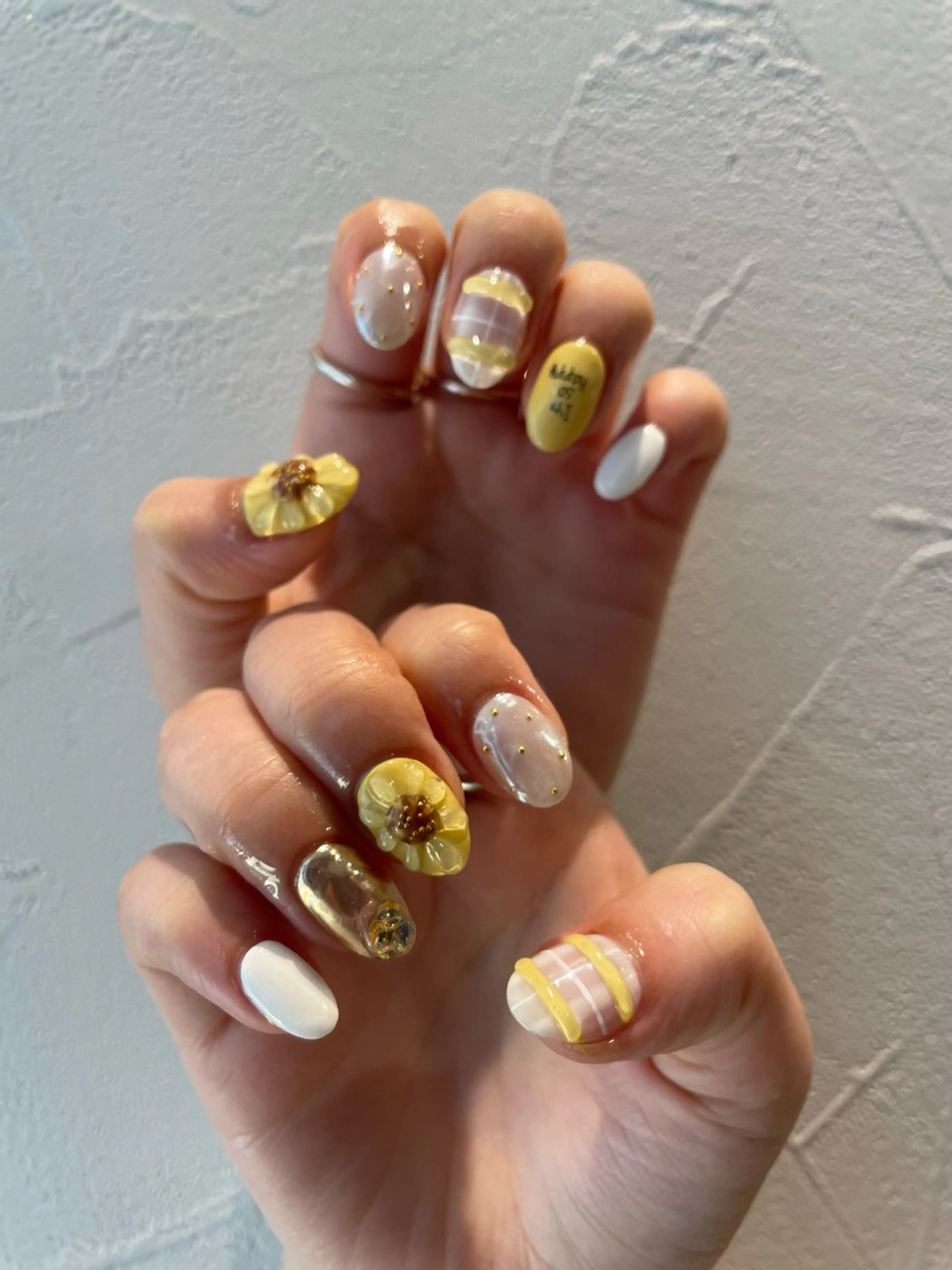 ネイル ハンドネイル 佐藤 まりえのネイルデザイン