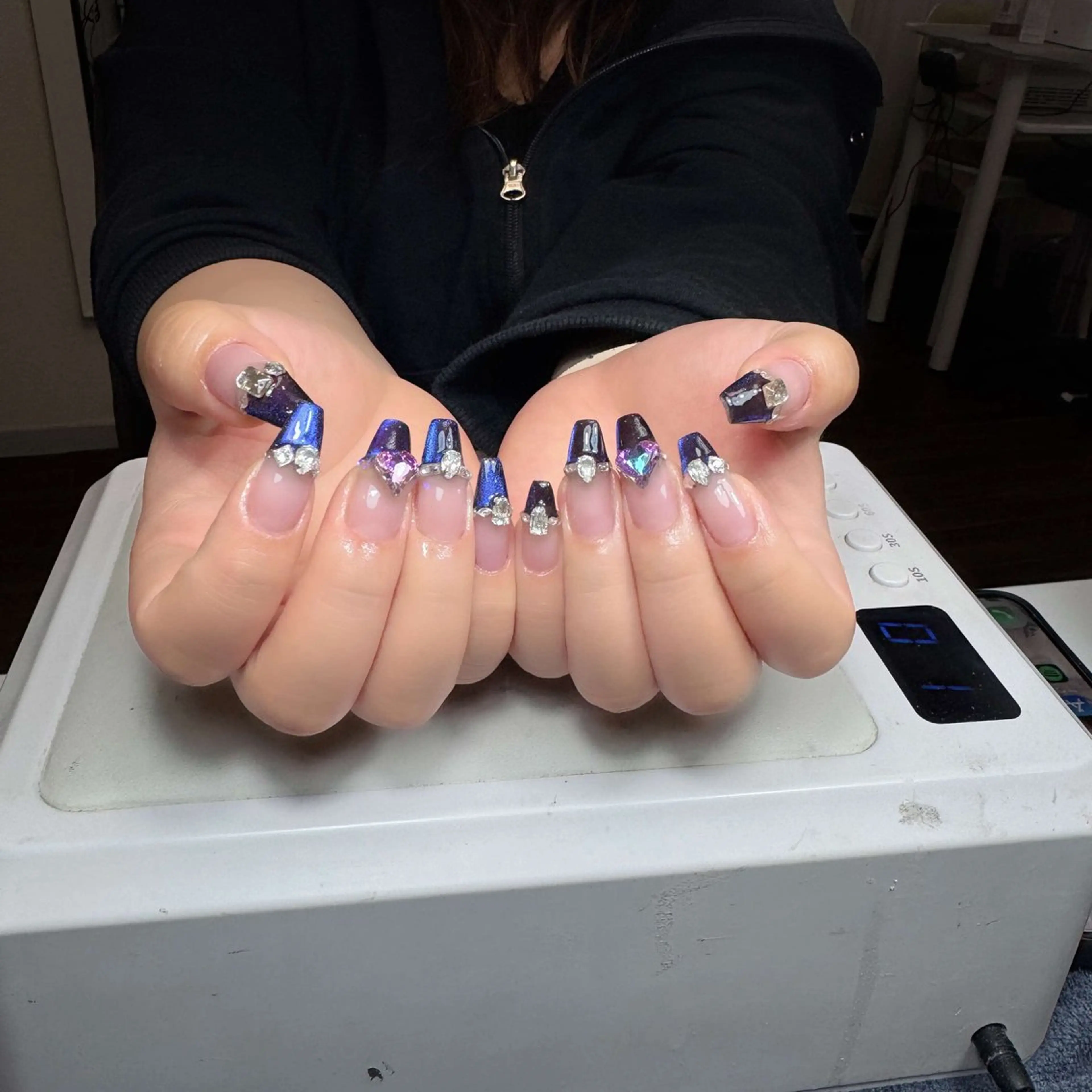 ネイル チークネイル フレンチネイル グラデーション 韓国ネイル マグネットネイル Hana Nailのネイルデザイン