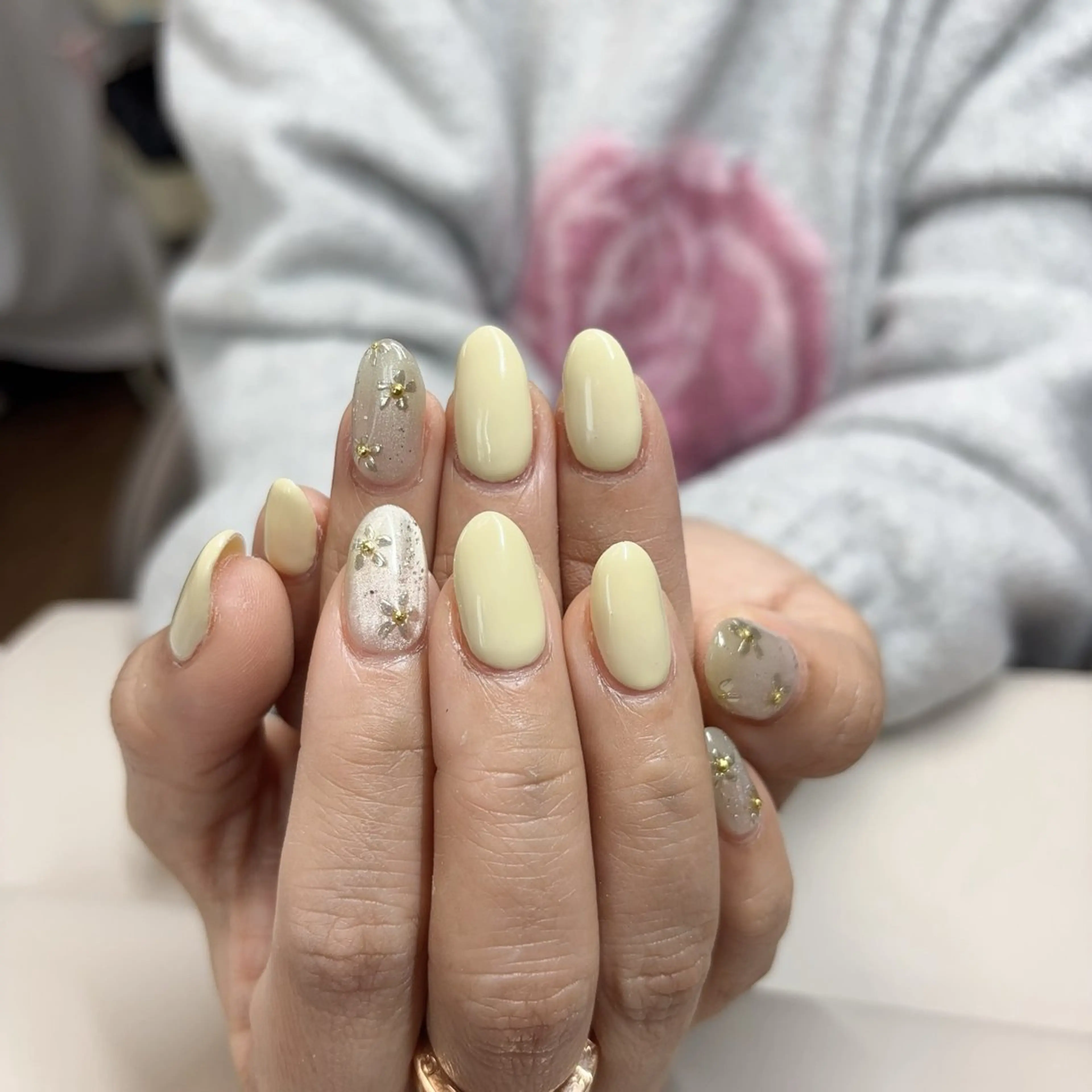 ネイル 成人式 フレンチネイル ジェルネイル グラデーション マグネットネイル ハンドネイル Rika  nail cocoのネイルデザイン