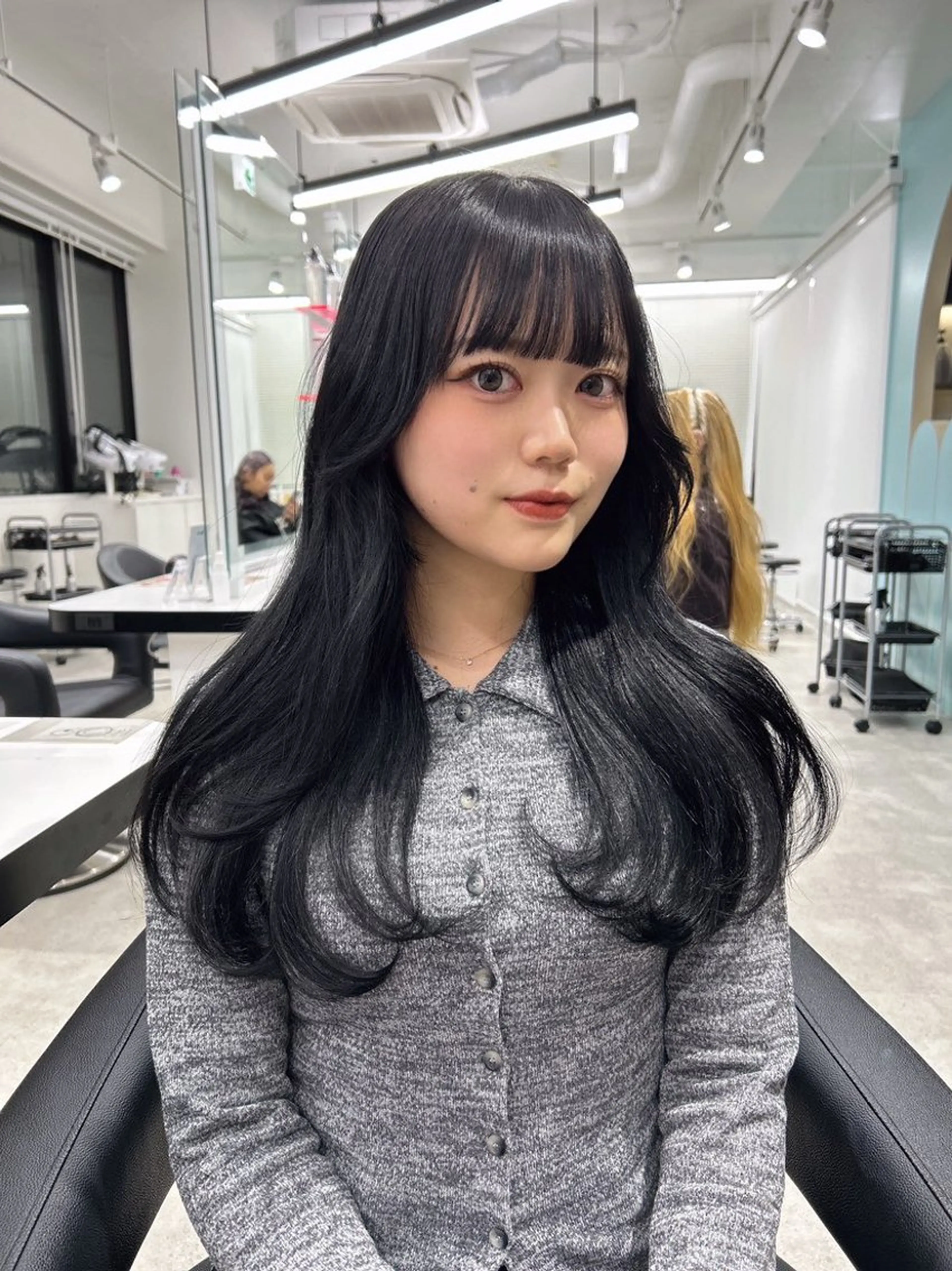 ロング カラー 履歴修正屋さん／ ブロンド／ホワイトのヘアスタイル