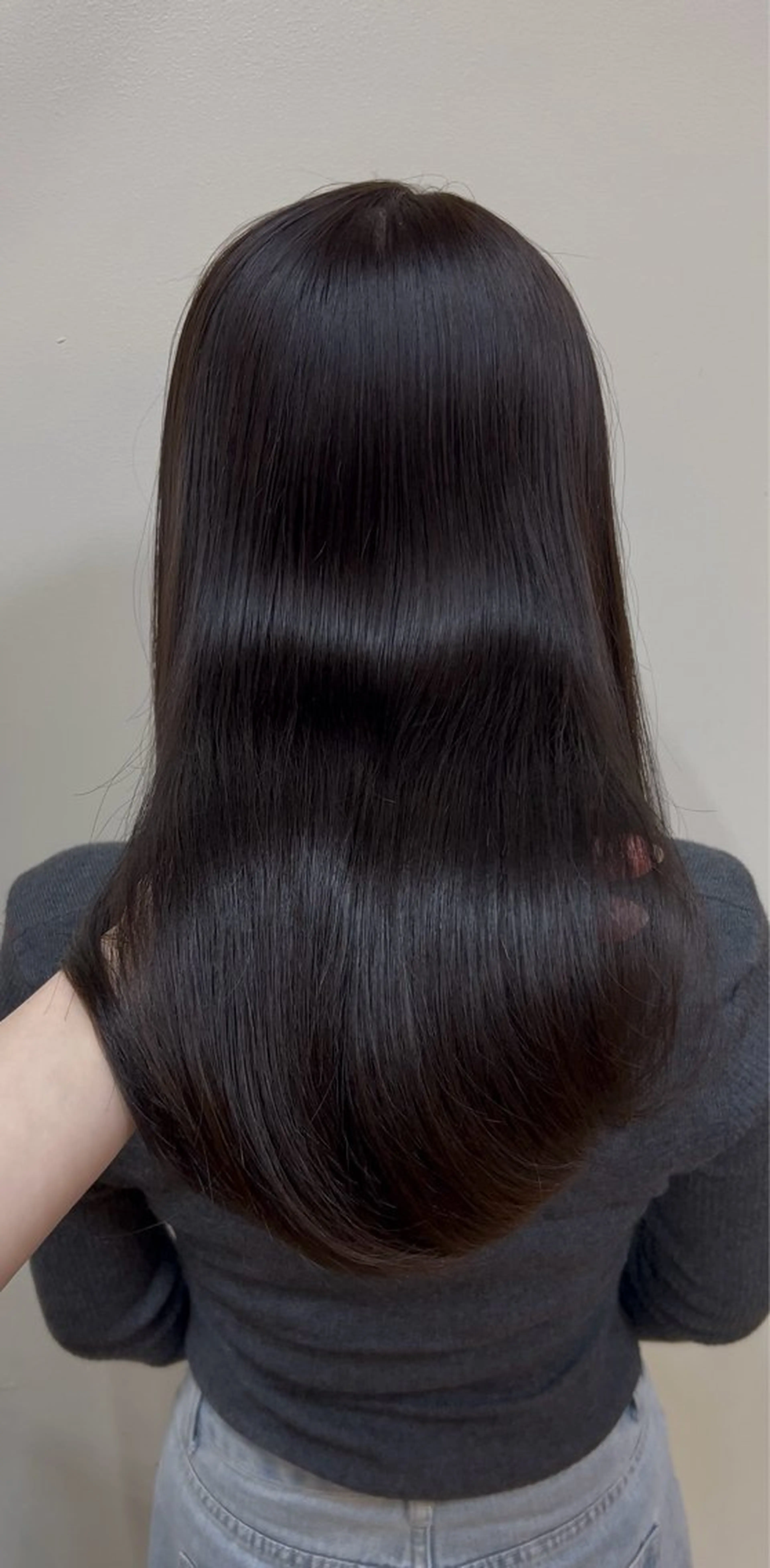 ロング カラー ベージュカラー ヘアカラー ヘッドスパ カラーモデル募集中 🤍中島朱音🤍のヘアスタイル