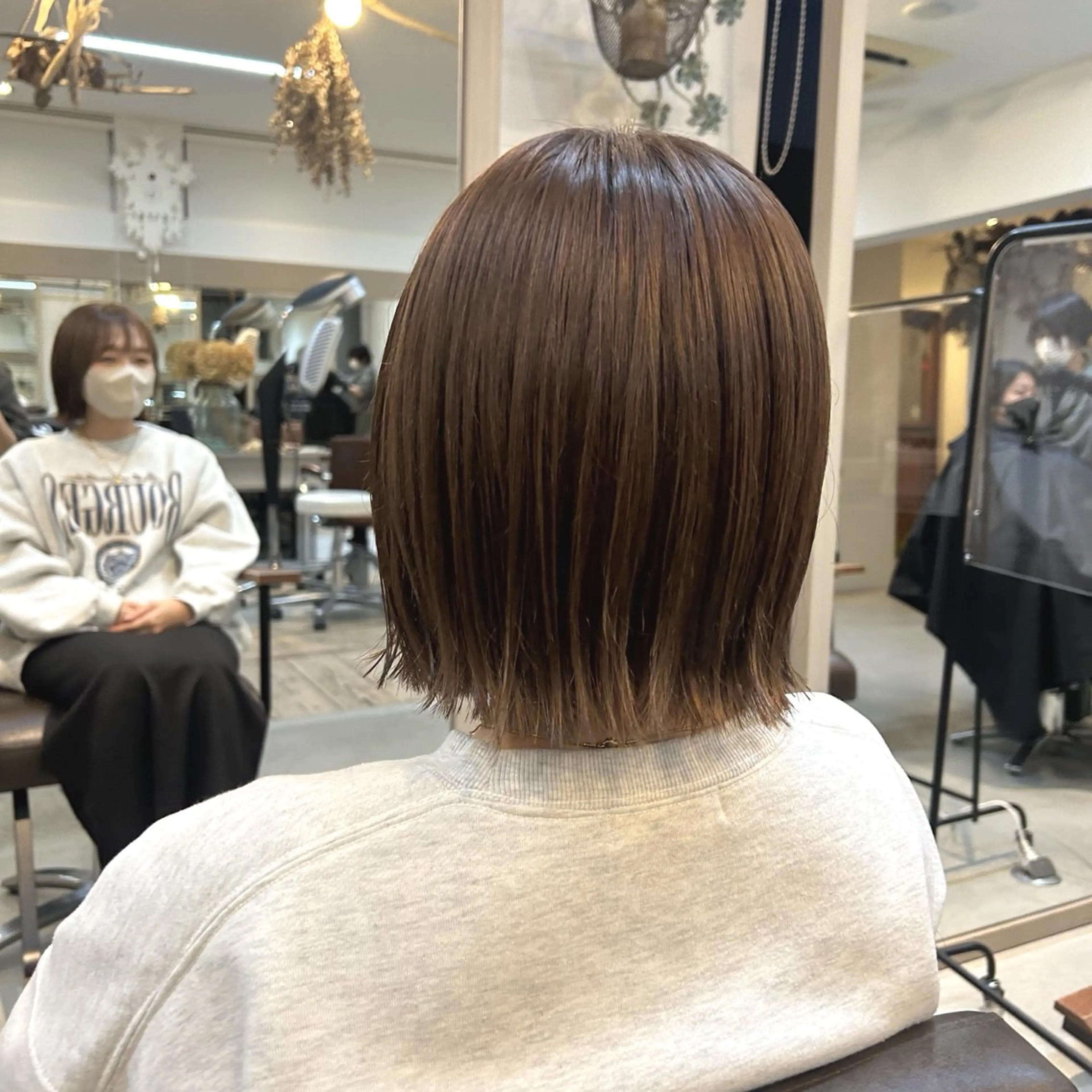 ショート カット ヘアカラー トリートメント 綿貫 美雪のヘアスタイル