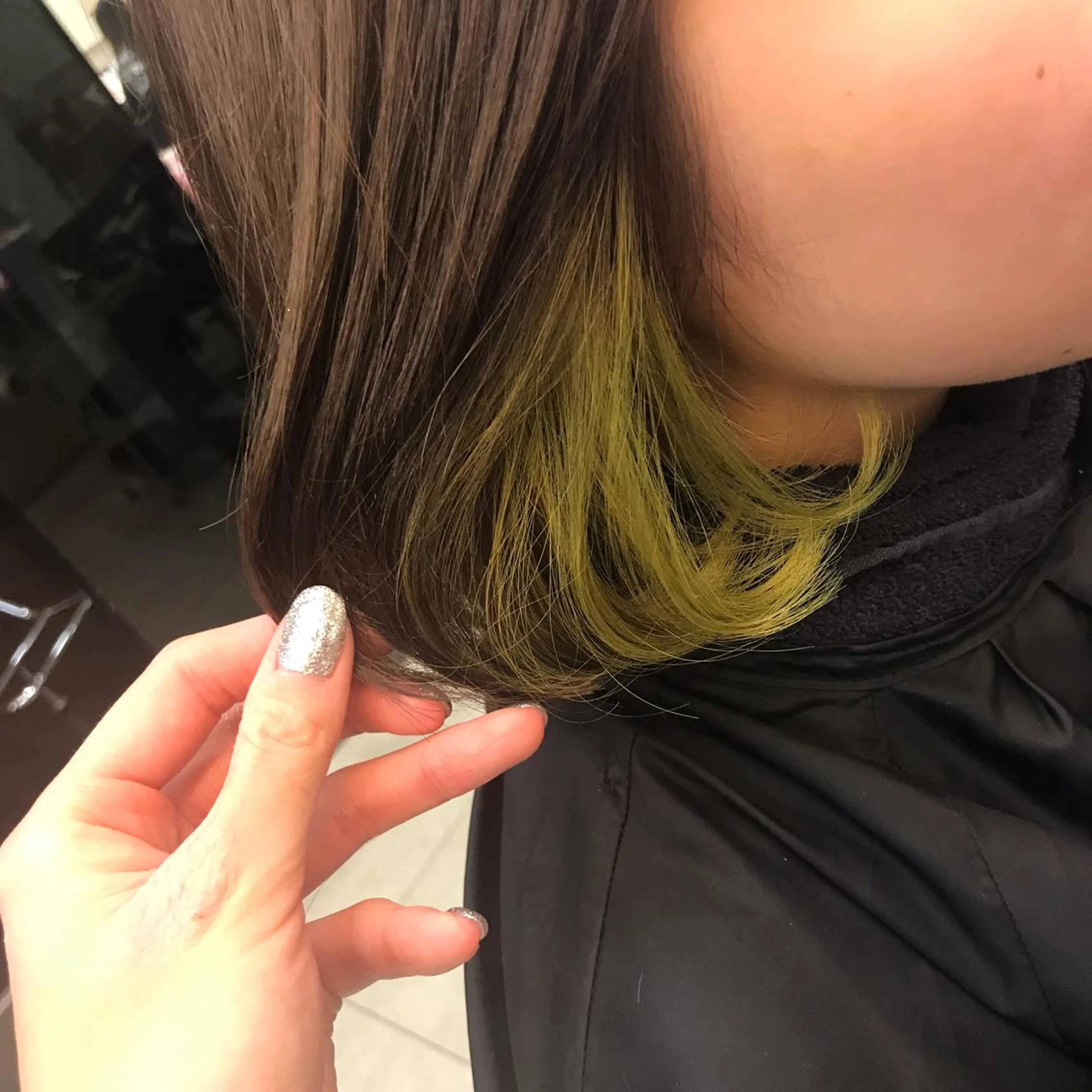 ショート カラー イヤリングカラー イエローカラー ヘアカラー 顔まわり‎🤍小顔 カット🤍みさきのヘアスタイル