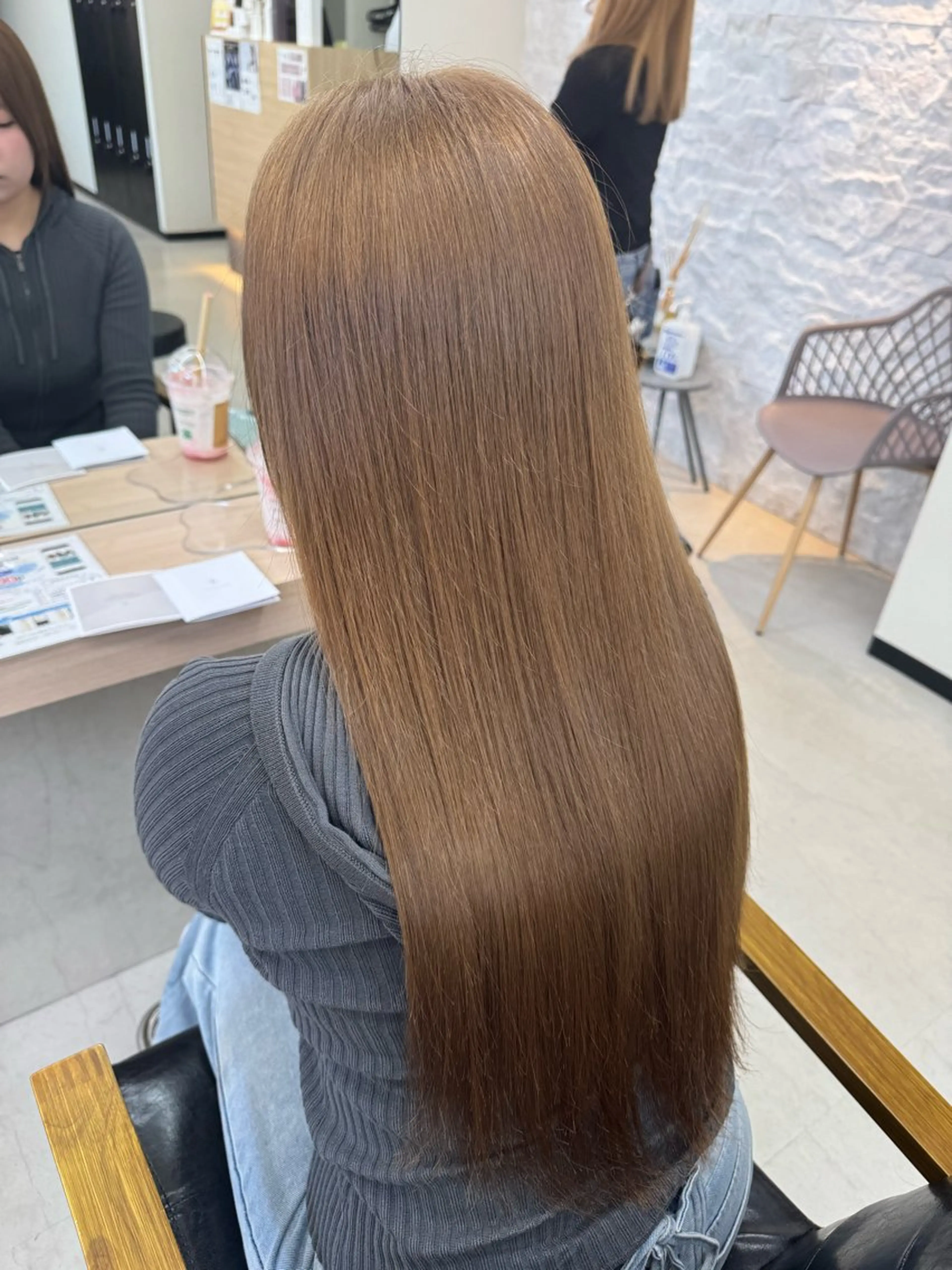 ロング カラー ベージュカラー ブリーチ ブラウンカラー ブラウンベージュ くすみブラウン カット ヘアカラー トリートメント ALEAP owl 平野 宏樹のヘアスタイル