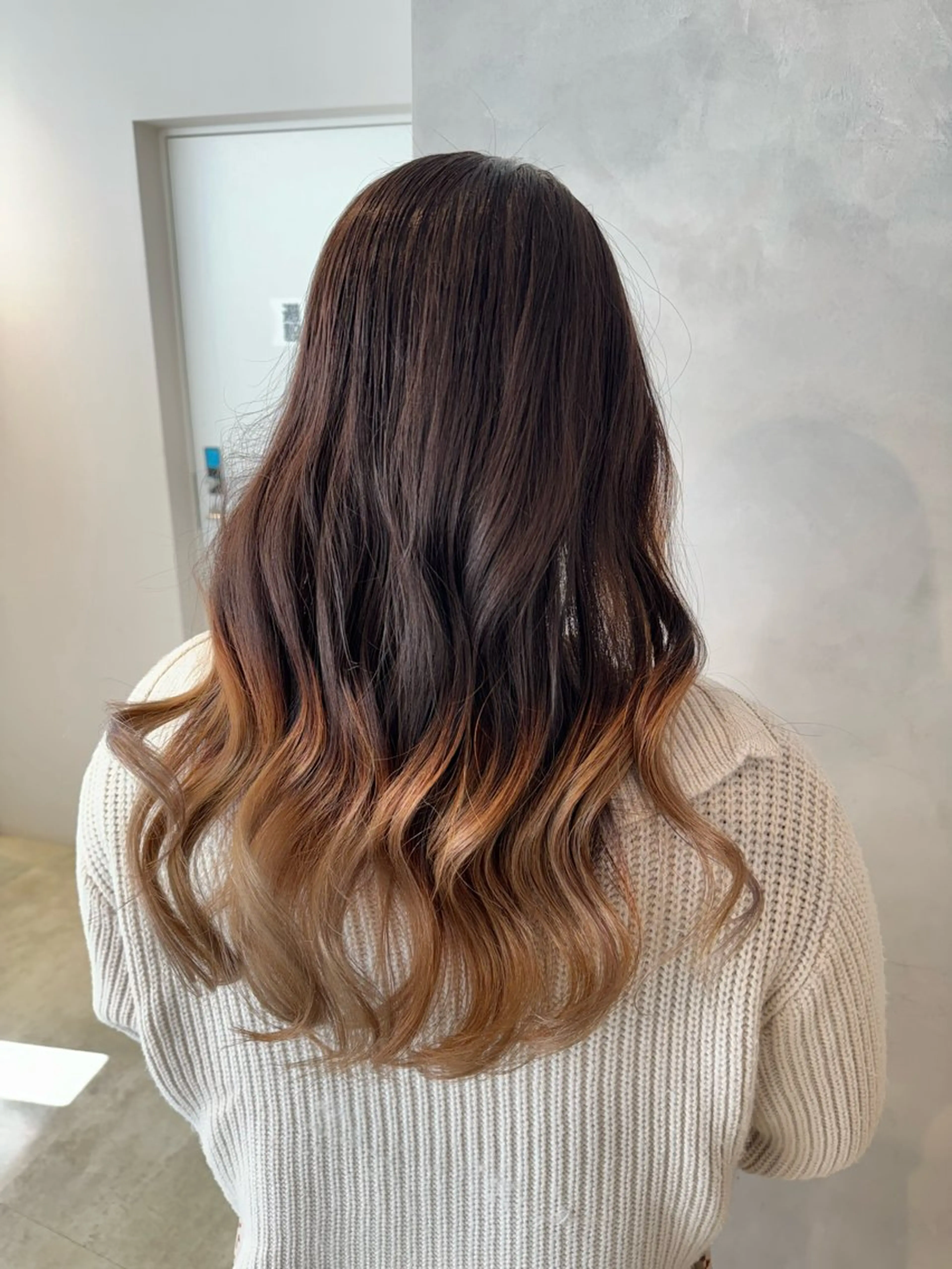 ロング カラー グラデーションカラー カット ヘアカラー トリートメント 透明感カラー✨艶髪 制作🌱山根あゆみのヘアスタイル