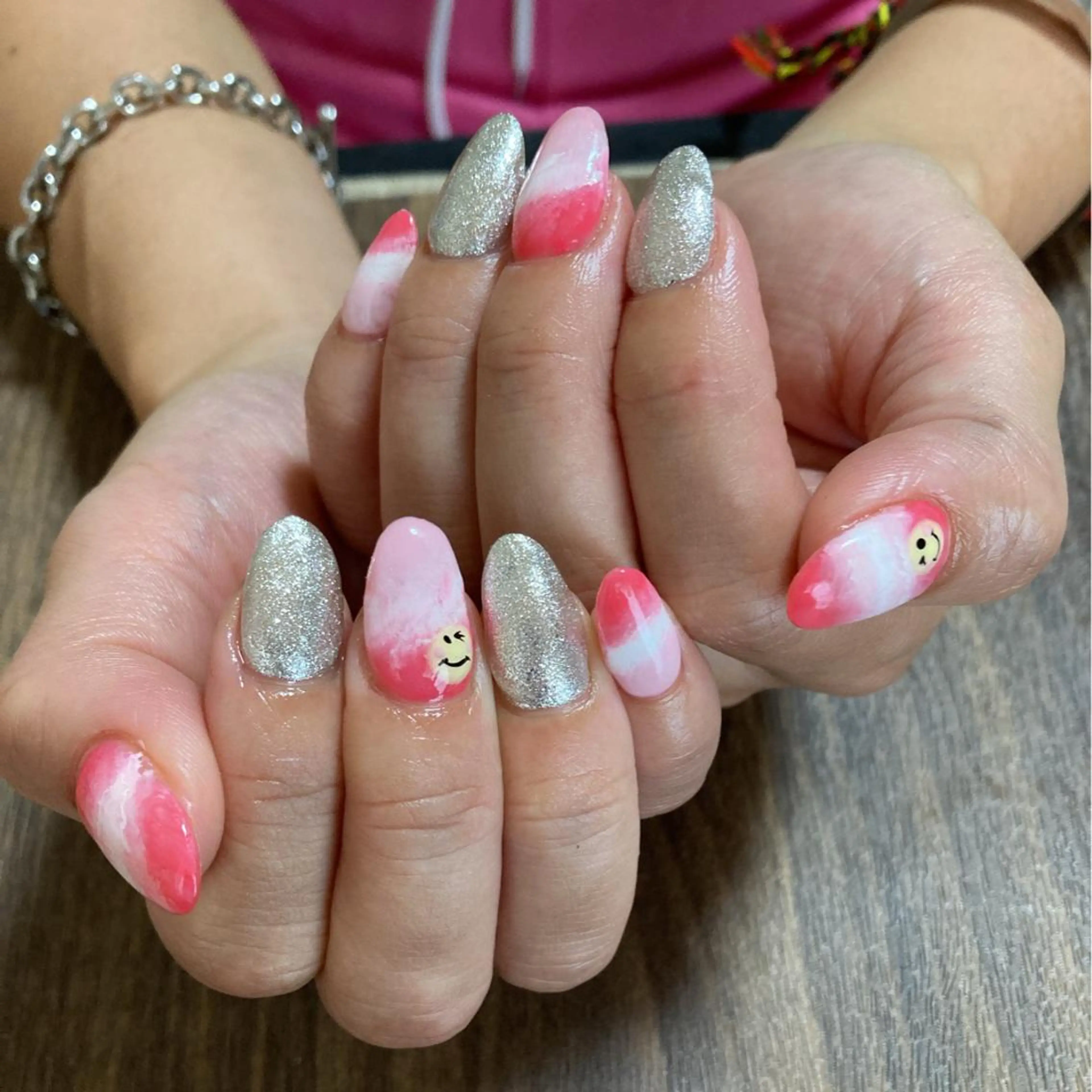 ネイル 大理石ネイル(マーブル) ROBED  東大阪 ローブドのネイルデザイン