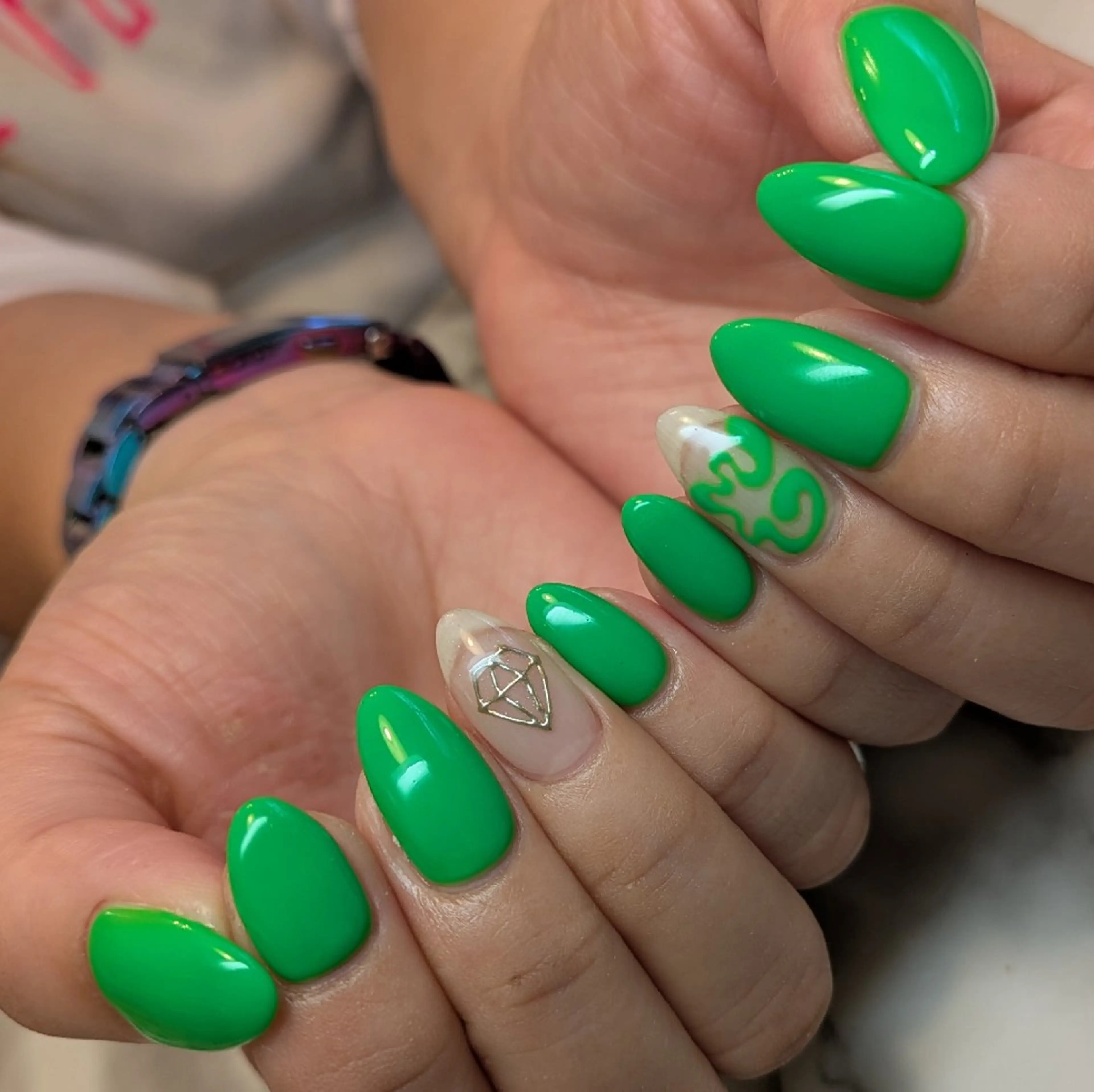 ネイル ジェヌインネイル 河内のネイルデザイン