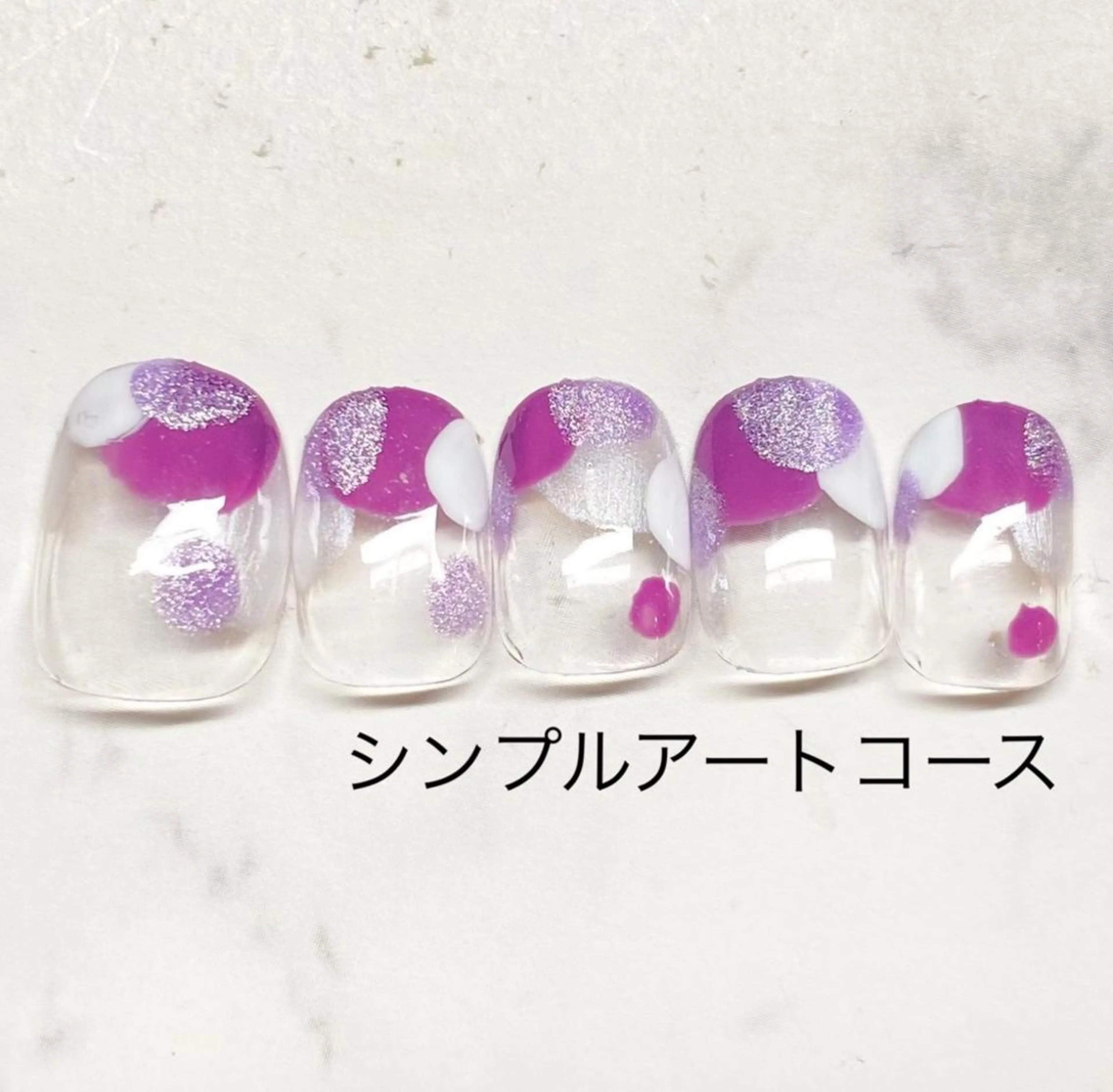 ミディアム ハンドネイル ネイルサロン Bliss（ブリス）のネイルデザイン