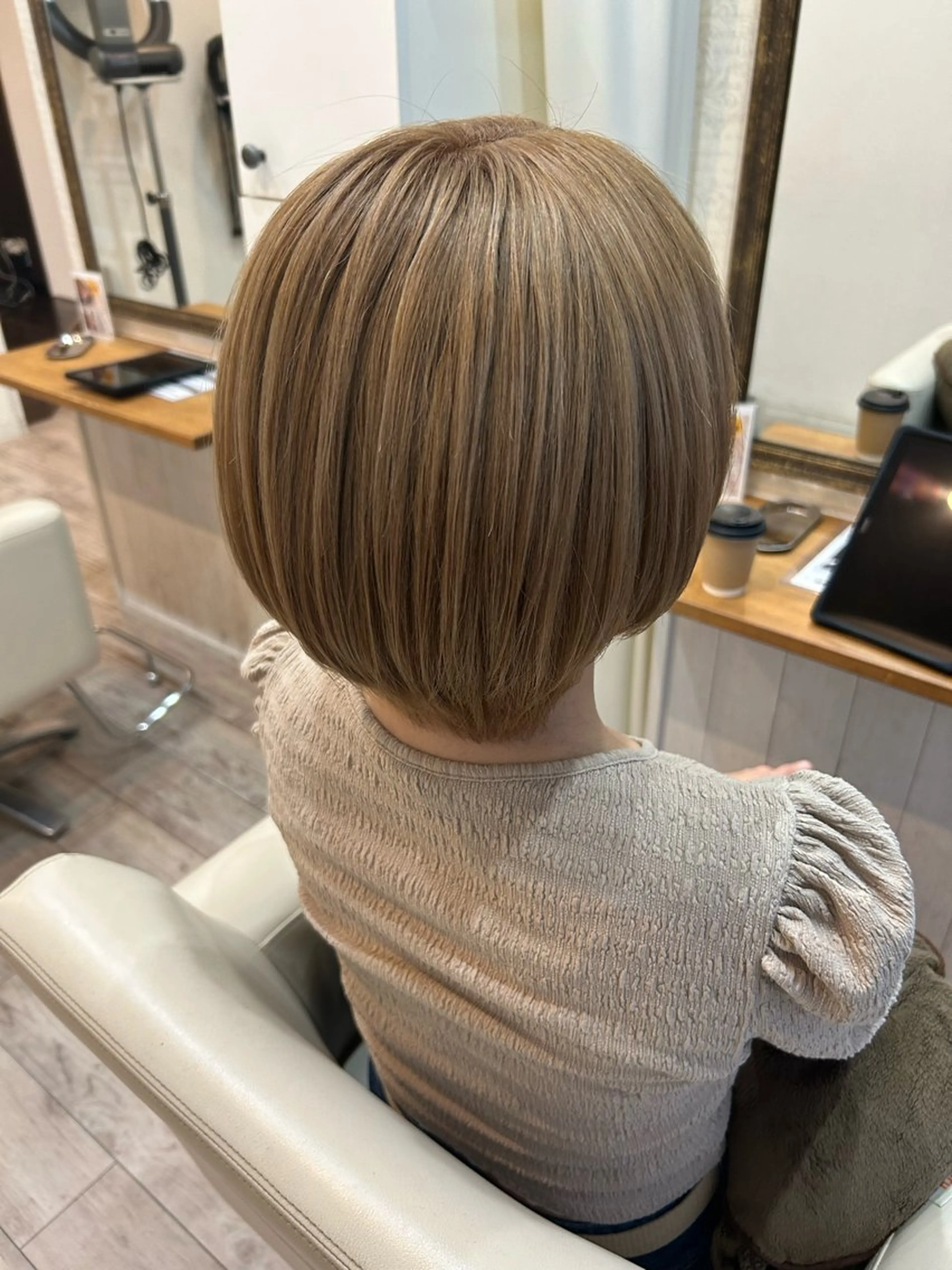 ショート ヘアカラー 🦖manami 🦖のヘアスタイル